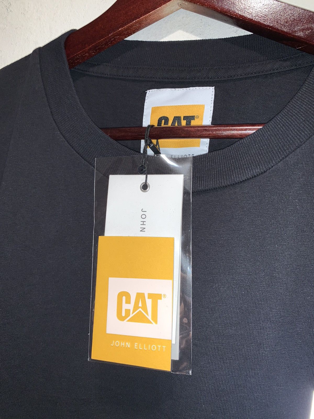 John Elliott *RARE* New John Elliott x CAT Logo T-Shirt - Medium Size US M / EU 48-50 / 2 - 4 Thumbnail