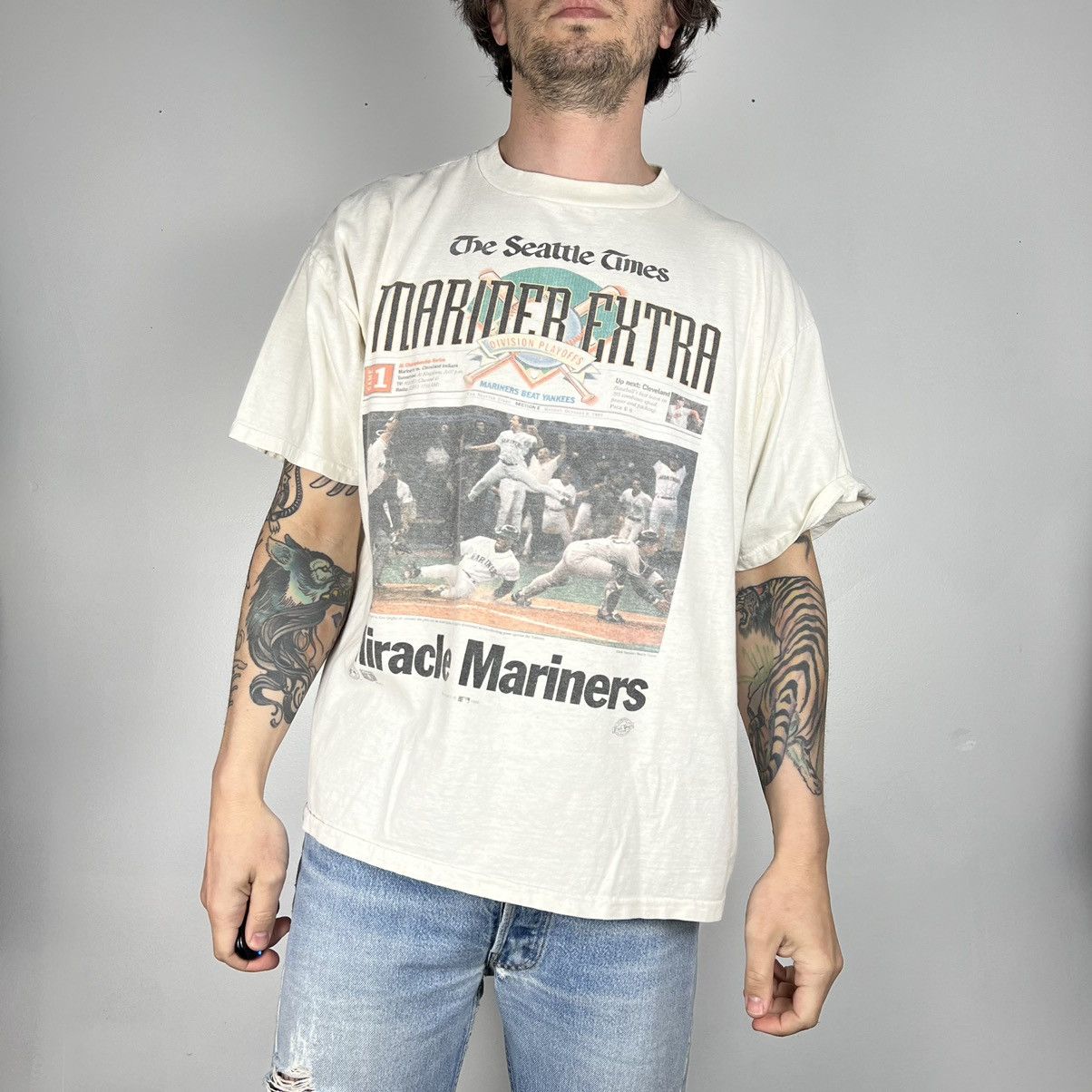 90s Miracle Mariners Seattle Times Newspaper T-shirt. Vintage 