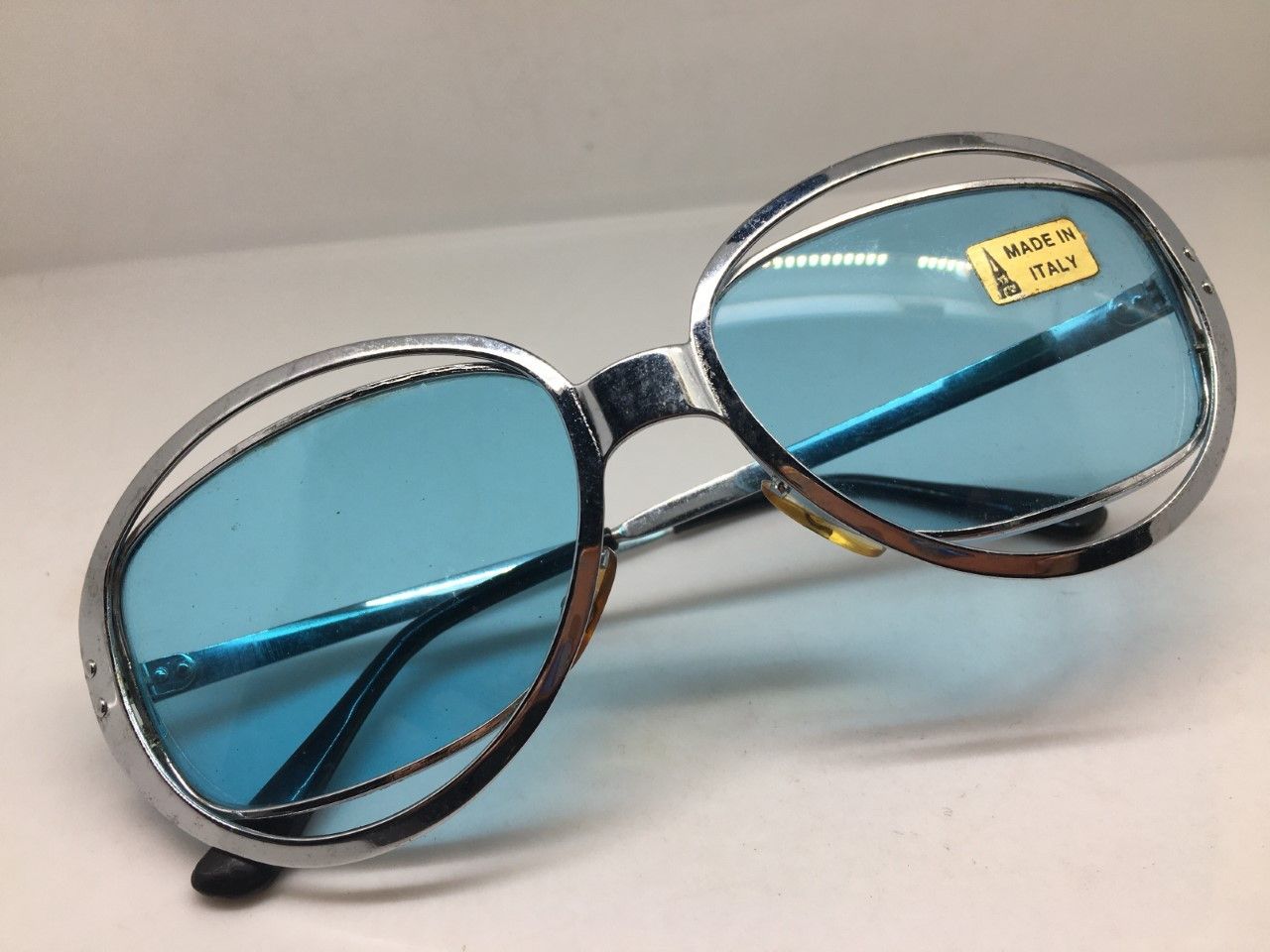 Vintage '66 MOD SPACE AGE OP ART ITALIA FENG SHUI SUNGLASSES Size ONE SIZE - 9 Thumbnail