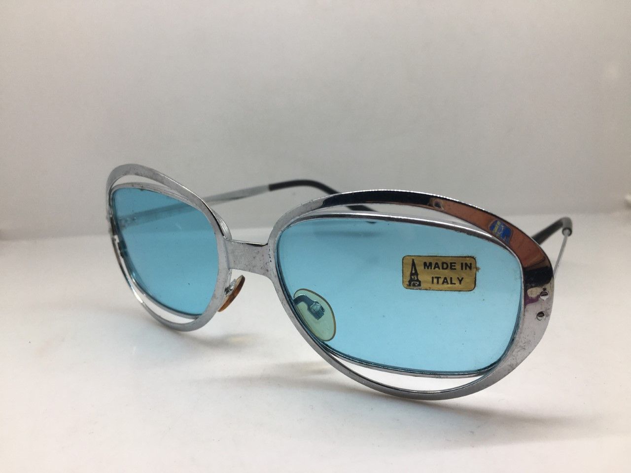 Vintage '66 MOD SPACE AGE OP ART ITALIA FENG SHUI SUNGLASSES Size ONE SIZE - 3 Thumbnail