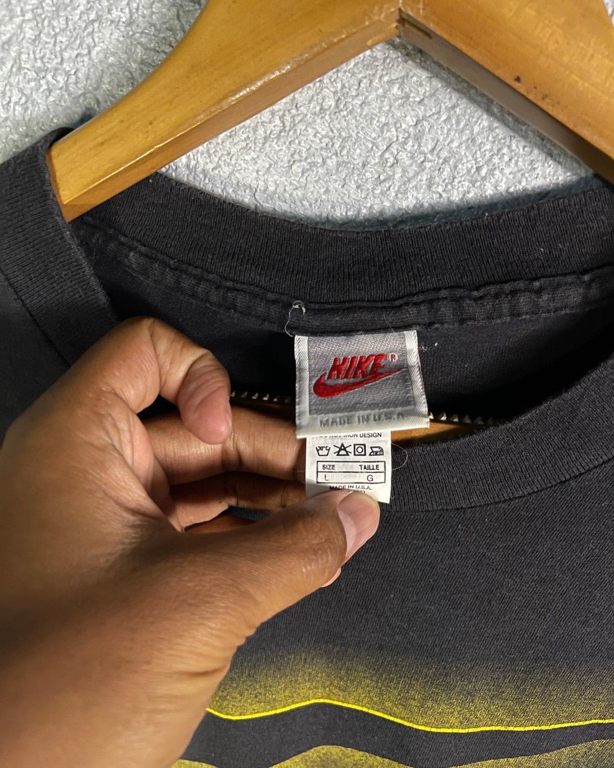 Nike Vintage Nike Big Swoosh Size US L / EU 52-54 / 3 - 4 Thumbnail