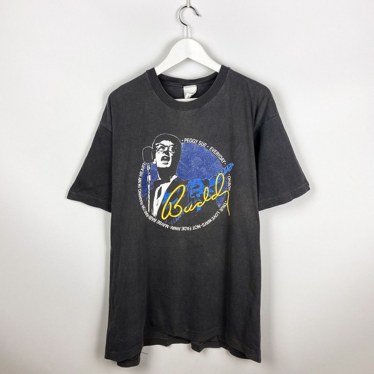 Band Tees Vintage Peggy Sue Budd Distressed sun faded band tee size XL Size US XL / EU 56 / 4 - 1 Thumbnail