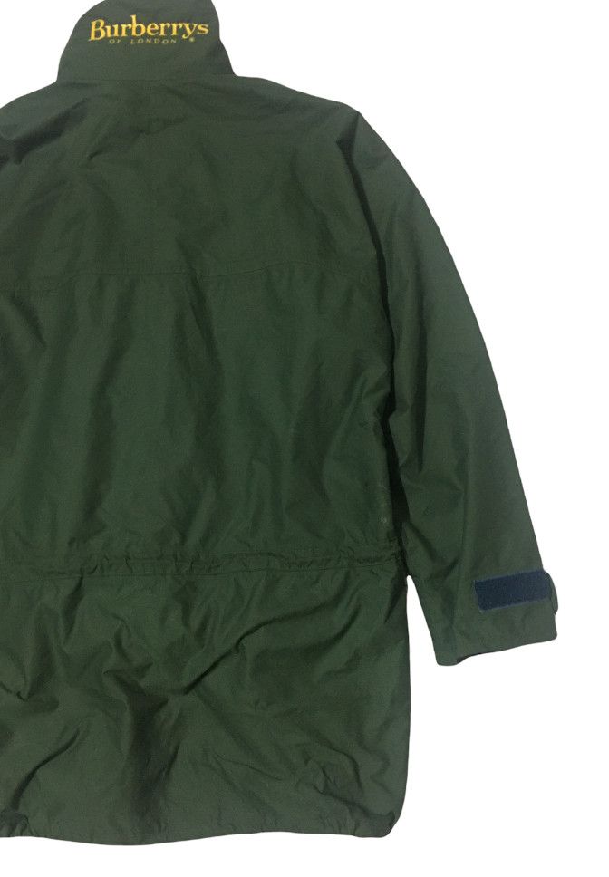 Burberry Burberry’s of London Jacket Very Rare Colour and design Size US M / EU 48-50 / 2 - 6 Thumbnail