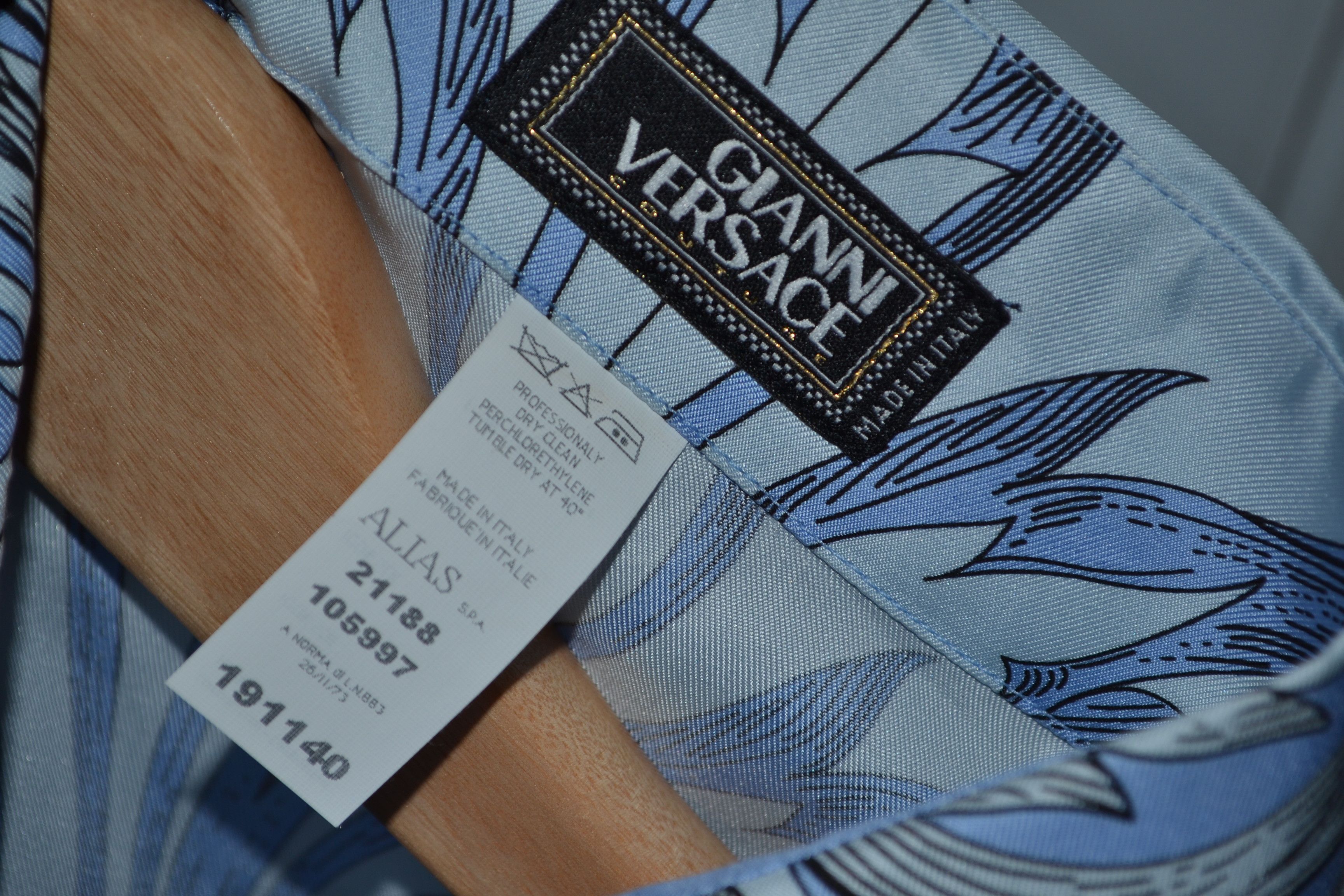 Versace NEW Gianni Versace 1990s Silk Shirt 54 Size Baroque Blue Size US L / EU 52-54 / 3 - 8 Thumbnail