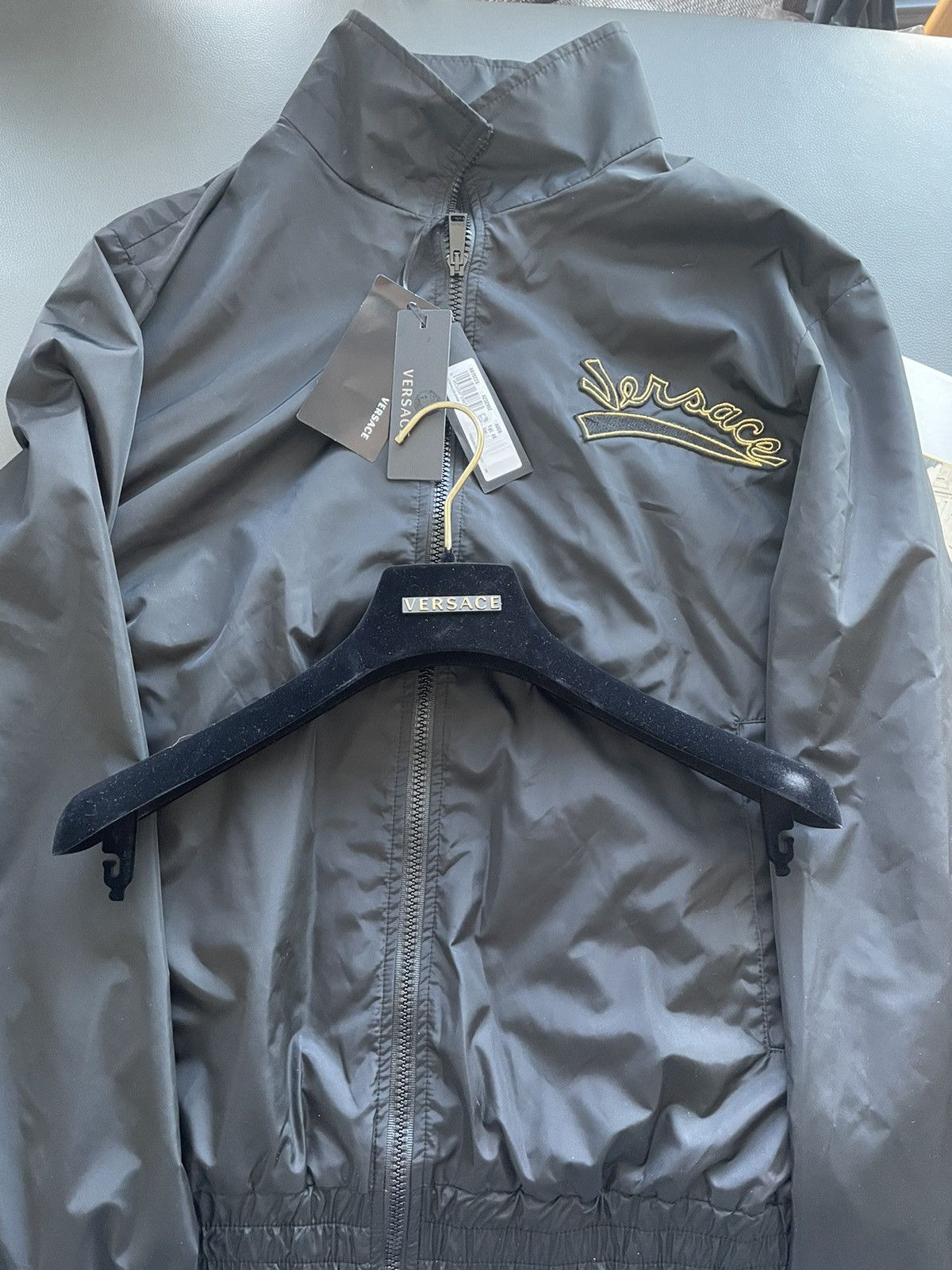 Versace Super Runway $2,400 Versace Track Jacket Brand New w tags Size US L / EU 52-54 / 3 - 25 Thumbnail