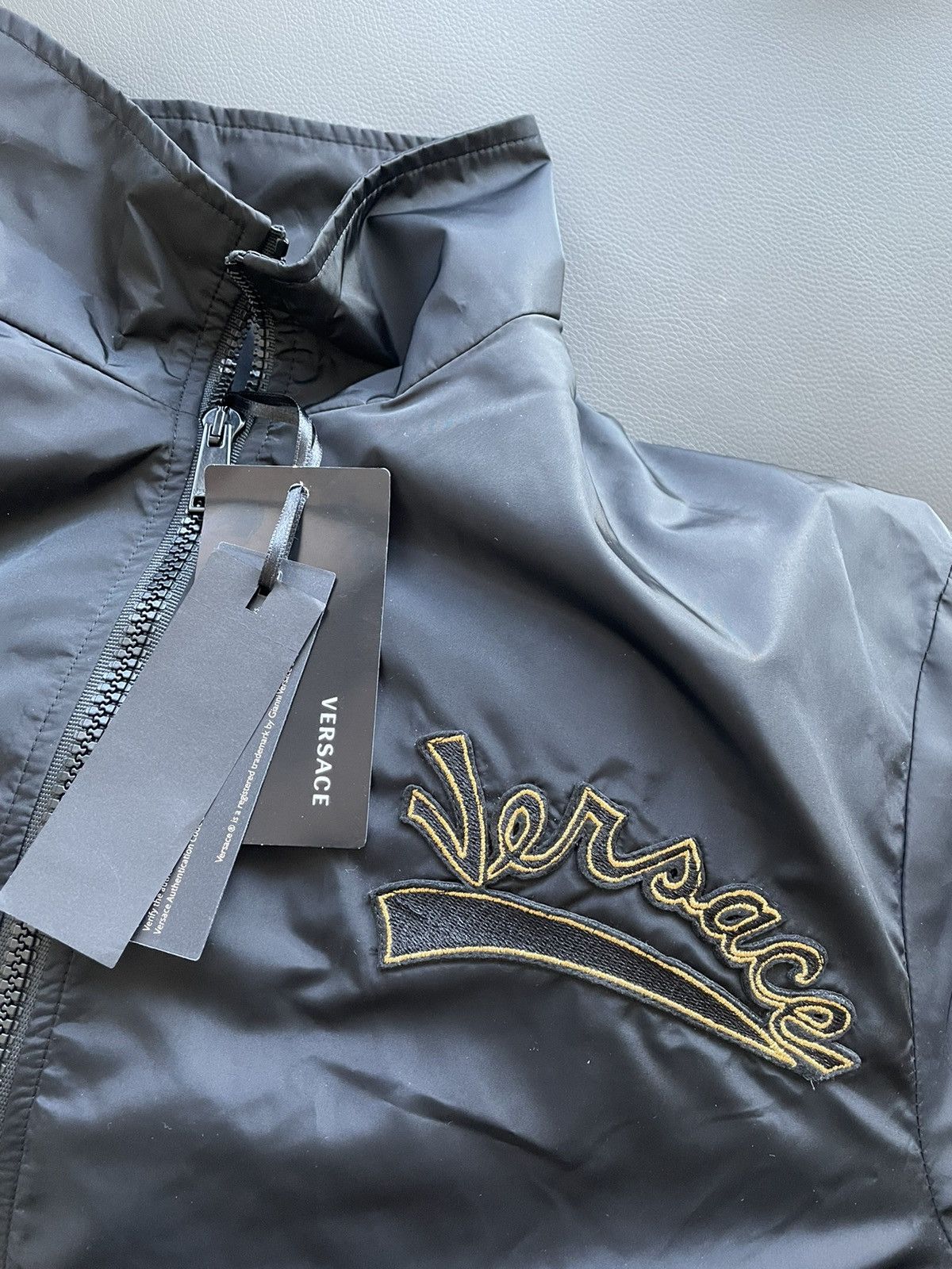 Versace Super Runway $2,400 Versace Track Jacket Brand New w tags Size US L / EU 52-54 / 3 - 3 Thumbnail