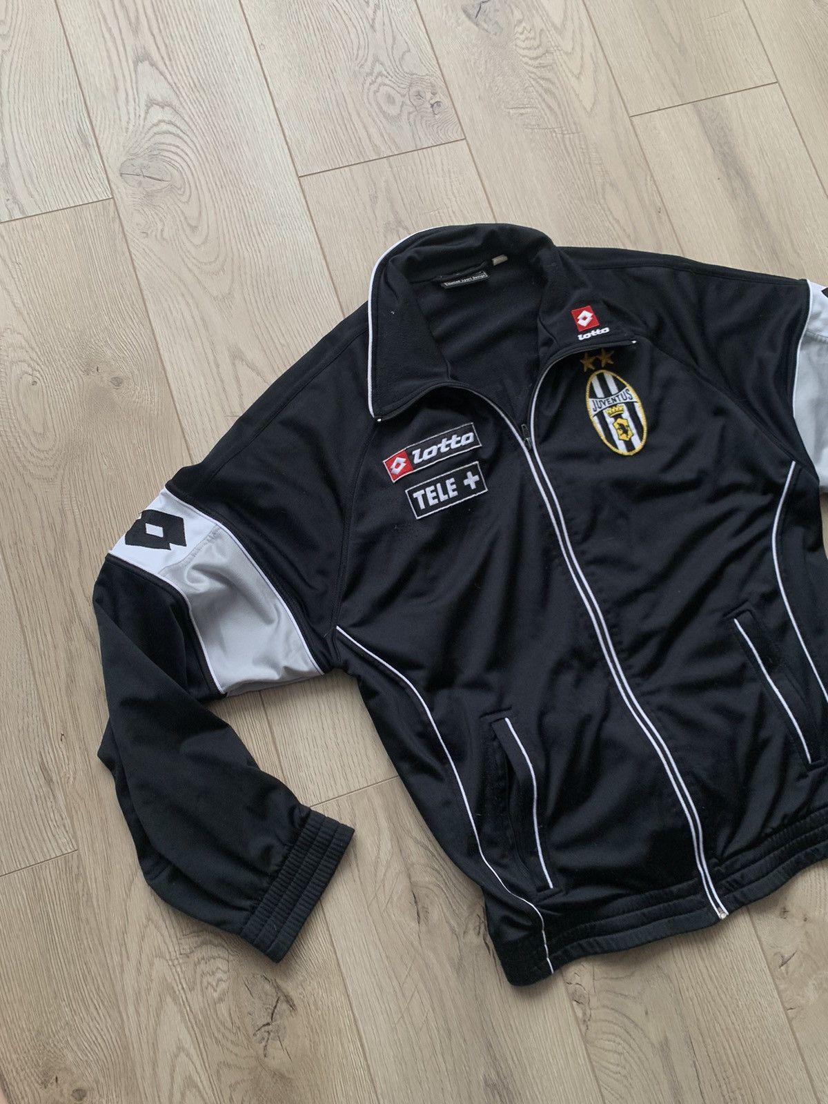 Lotto Sport × Vintage Lotto Juventus vintage soccer tracktop Size US M / EU 48-50 / 2 - 2 Thumbnail