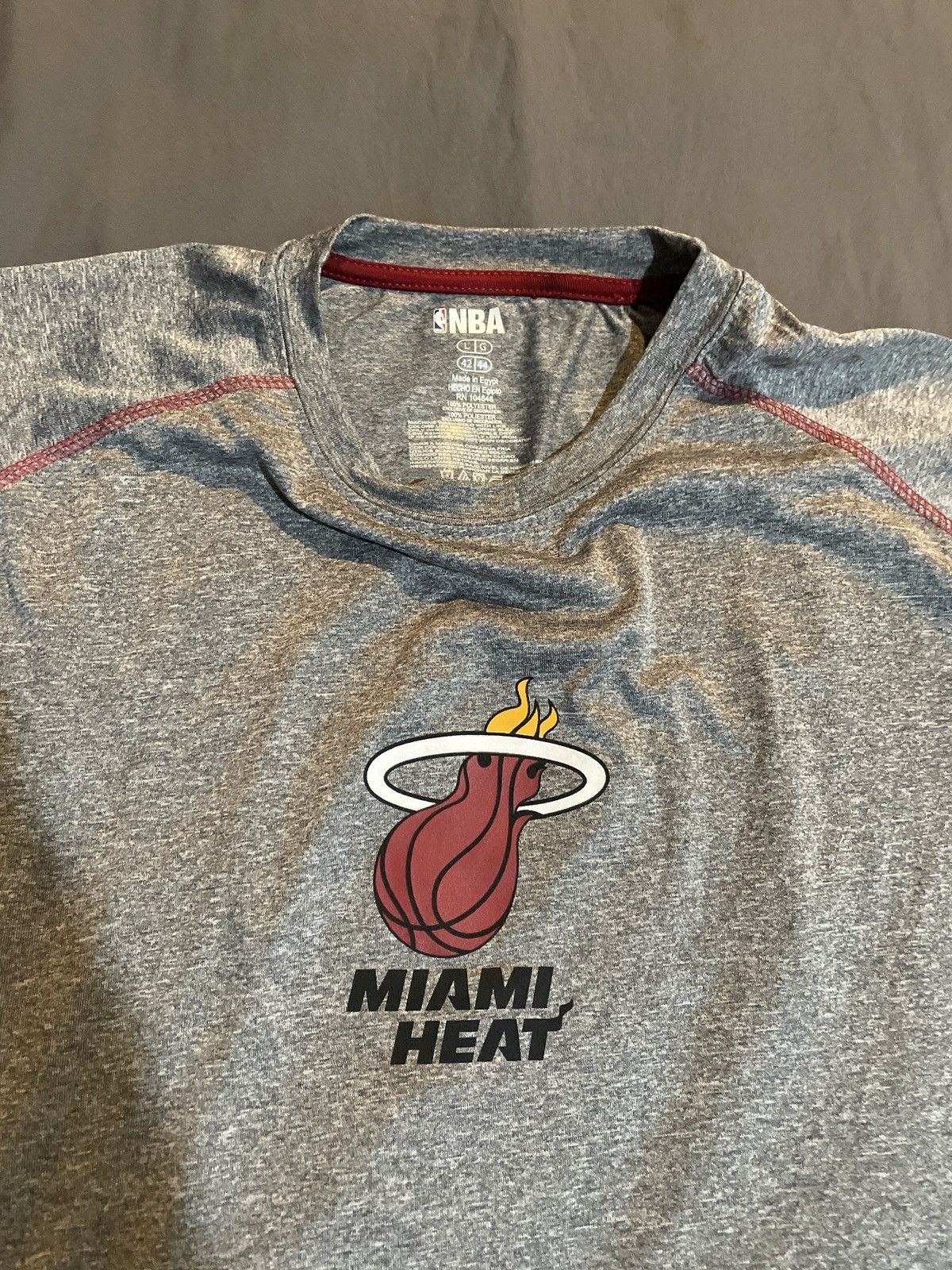 NBA Miami Heat D Wade T Shirt Size US L / EU 52-54 / 3 - 4 Thumbnail