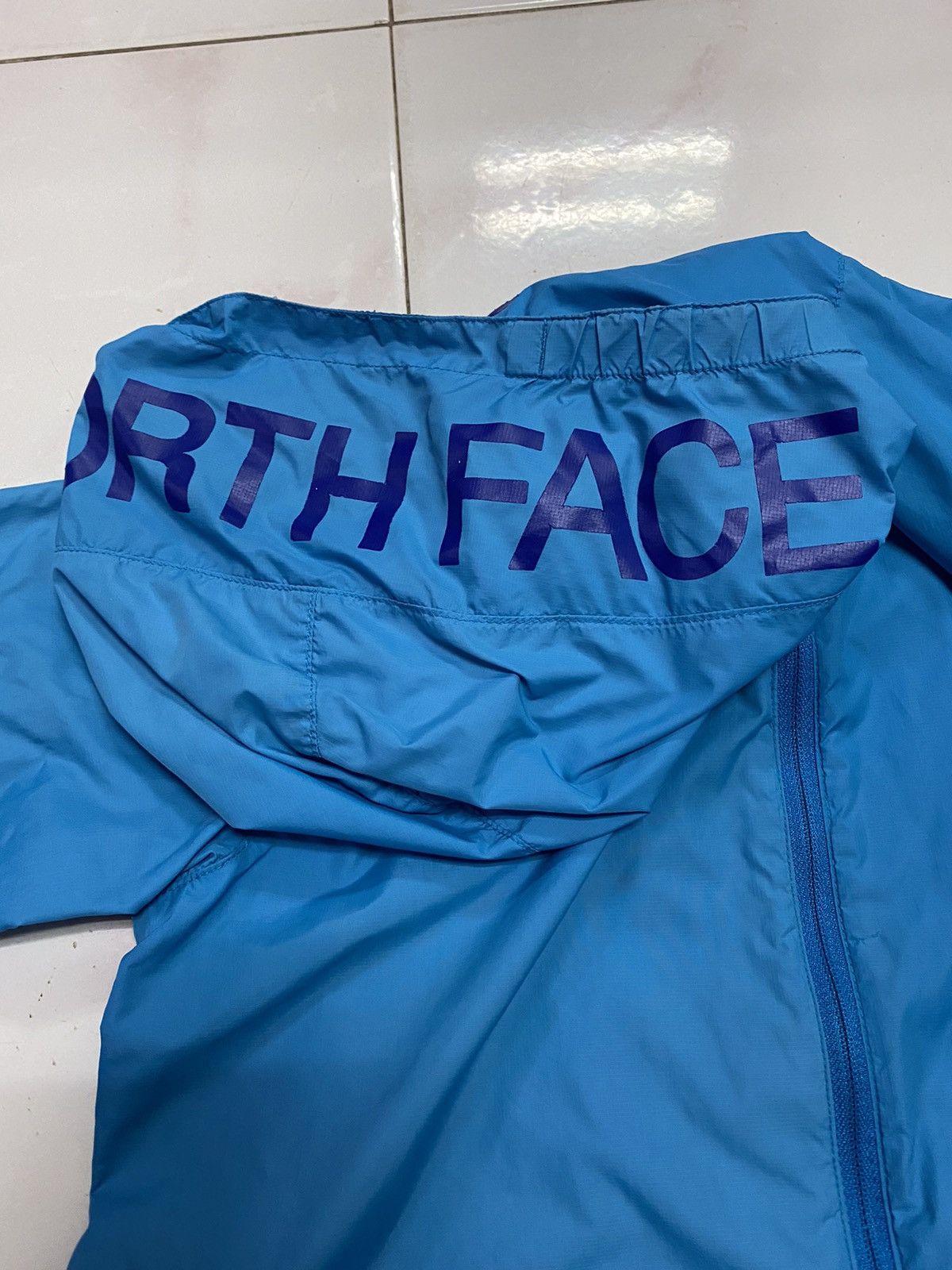 The North Face The North Face Light Windbreaker Blue Coral Size US S / EU 44-46 / 1 - 8 Thumbnail