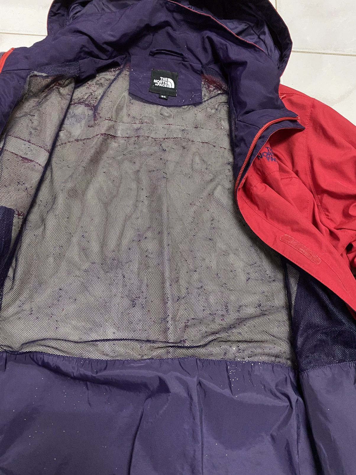 The North Face The North Face Hyvent Windbreaker Jacket with Red Color 🔥 Size US M / EU 48-50 / 2 - 10 Thumbnail