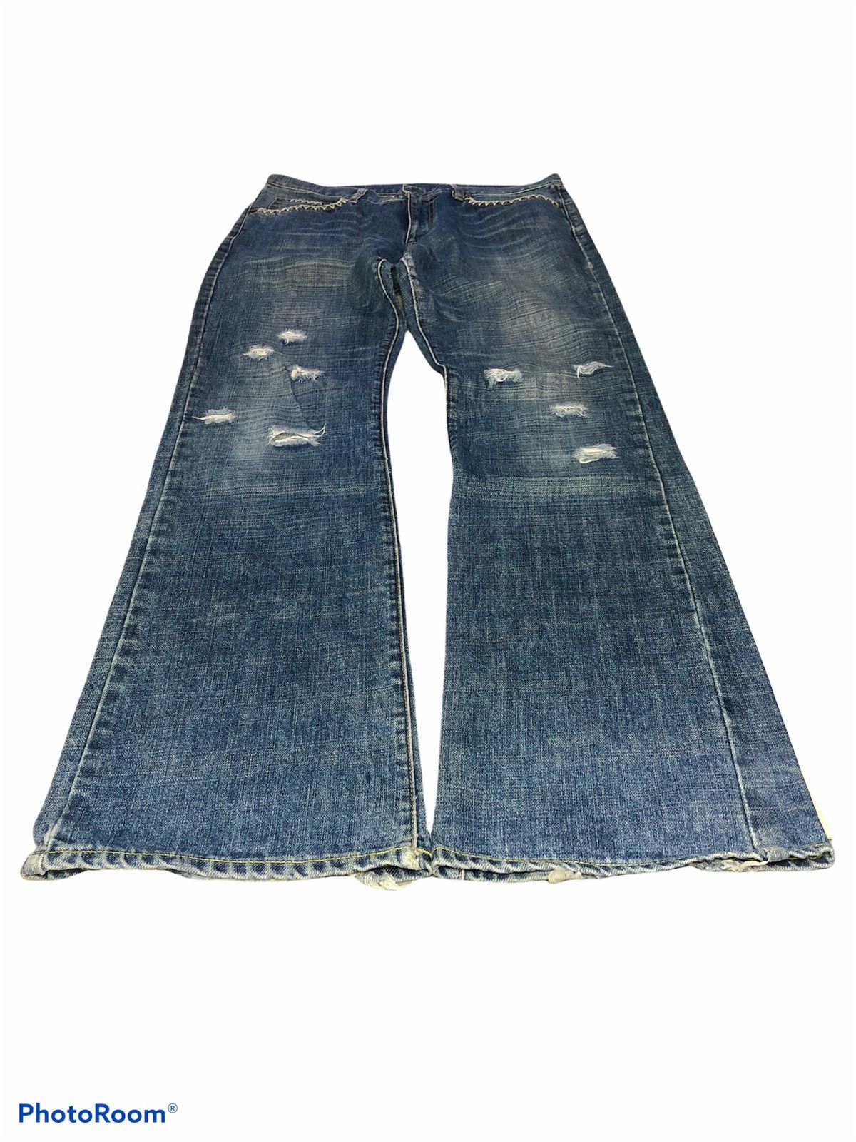 Uniqlo FLARED⚡️⚡️UNIQLO DISTRESSED DENIM Size US 32 / EU 48 - 2 Thumbnail