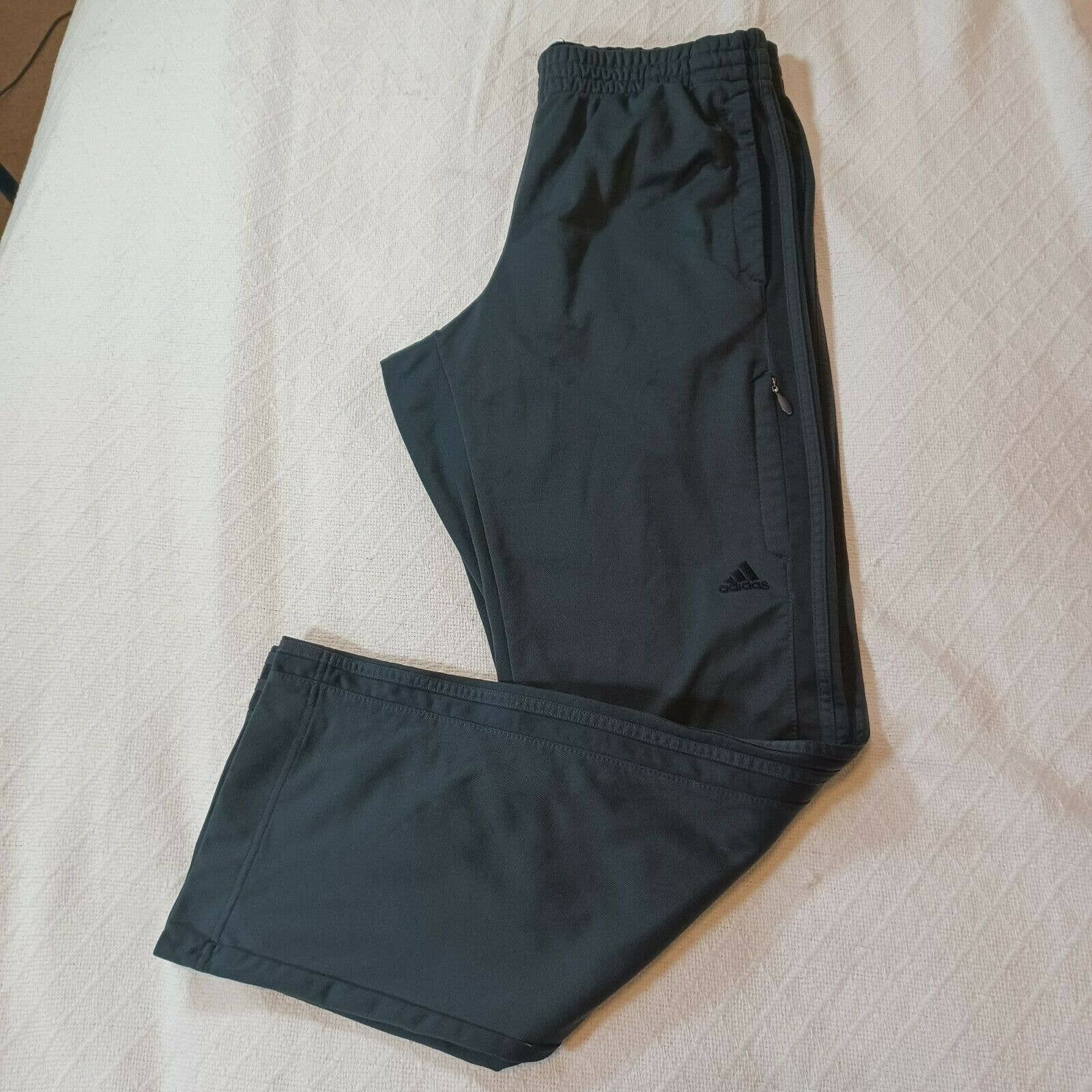 Adidas Men's ADIDAS Medium Sweatpants - Black, Pockets, Joggers Size US 32 / EU 48 - 1 Thumbnail