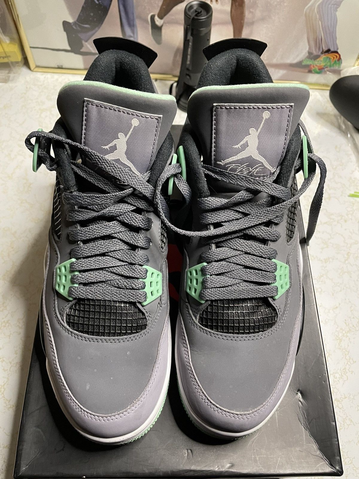 Jordan retro 4 glow store