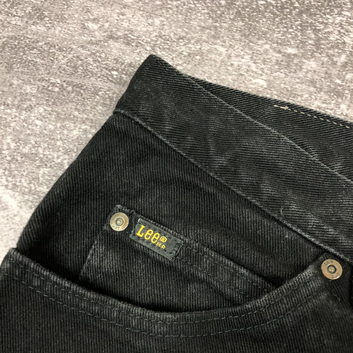 Lee Vintage 90s Lee 33x30 Made in USA Black Washed Denim Size US 33 - 12 Thumbnail