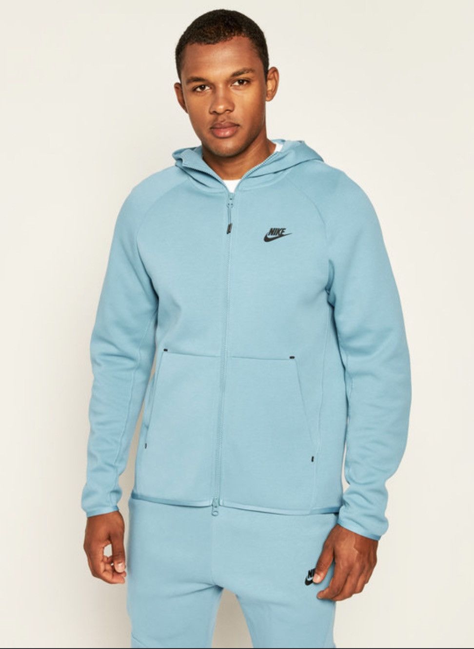 Nike tech hoodie online light blue