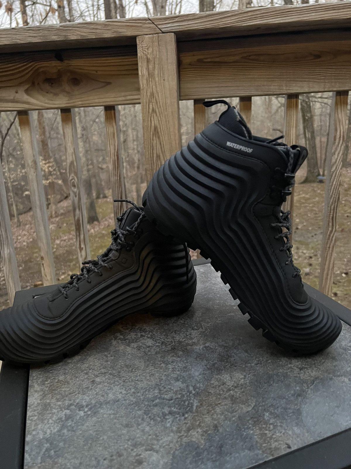 acg lunardome 1 sneakerboot