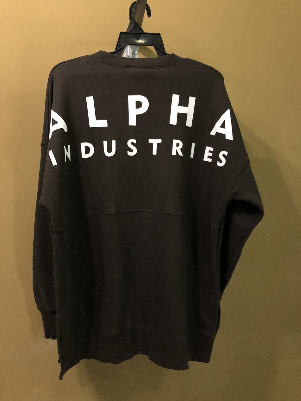 Alpha Industries × Vintage Vintage Alpha Industries Big Logo Spell Out Sweatshirt Size US L / EU 52-54 / 3 - 3 Thumbnail