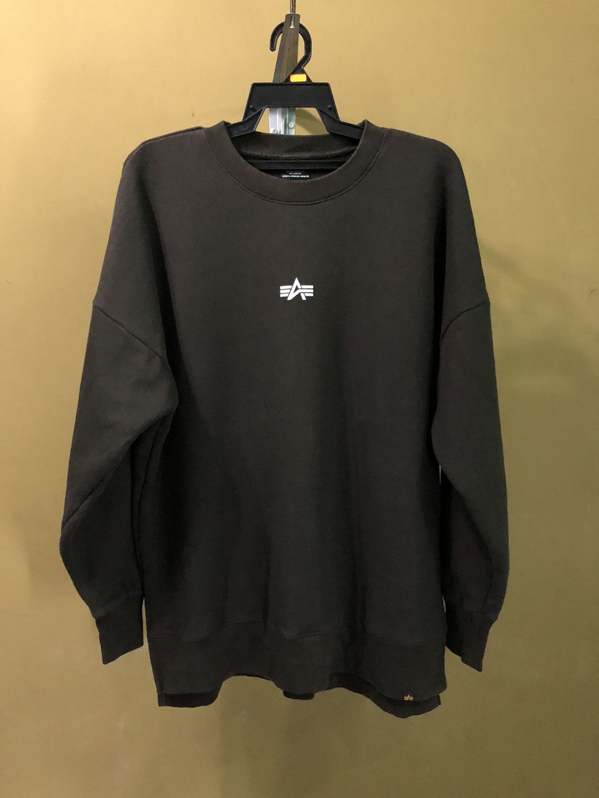 Alpha Industries × Vintage Vintage Alpha Industries Big Logo Spell Out Sweatshirt Size US L / EU 52-54 / 3 - 2 Thumbnail