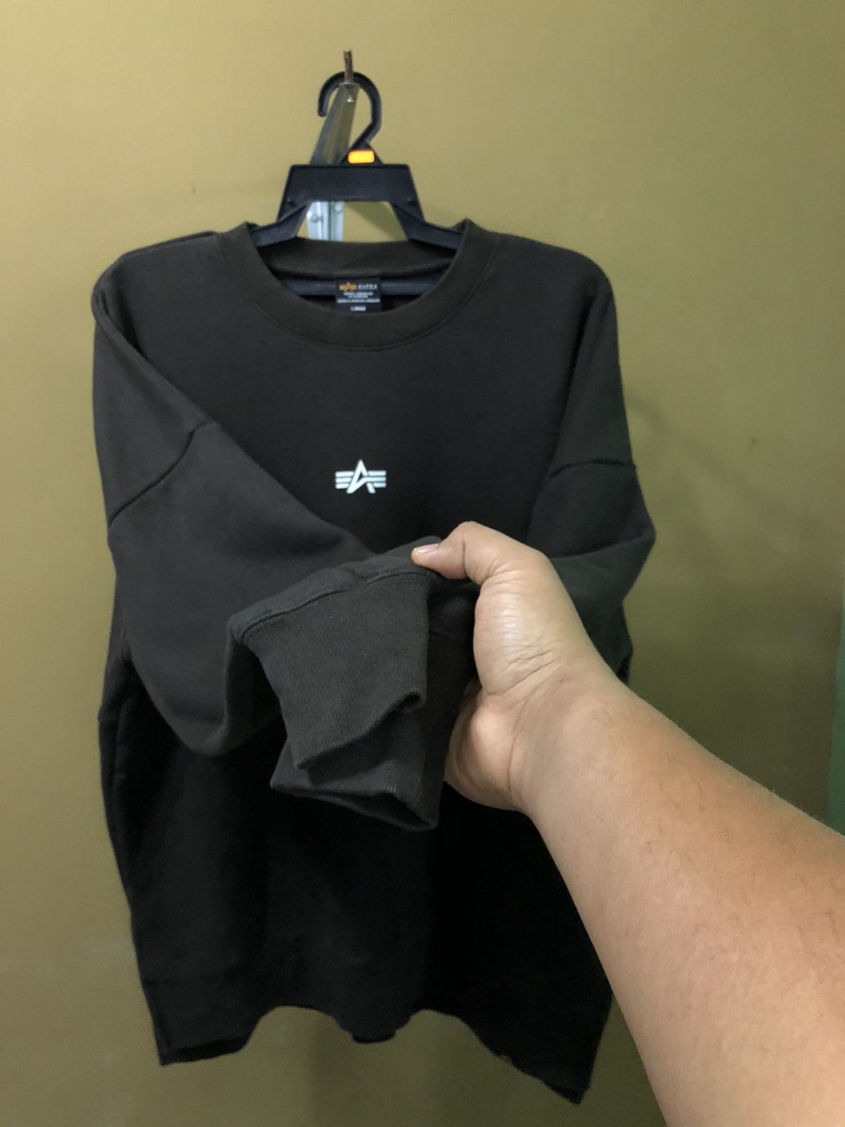 Alpha Industries × Vintage Vintage Alpha Industries Big Logo Spell Out Sweatshirt Size US L / EU 52-54 / 3 - 9 Thumbnail