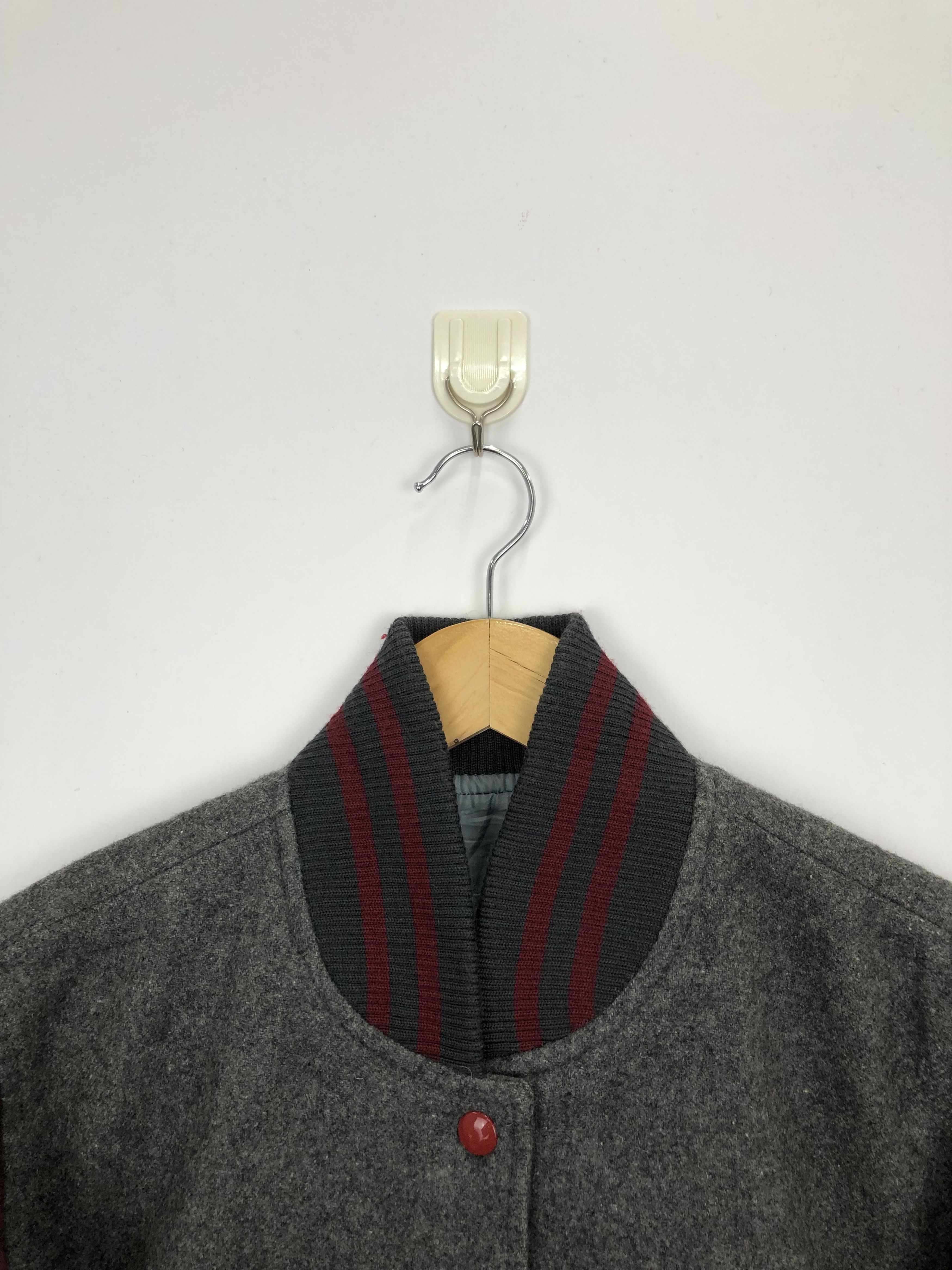 Vintage Vintage 90s Boston Student Club Varsity Jacket Wool V0359 Size US M / EU 48-50 / 2 - 8 Thumbnail