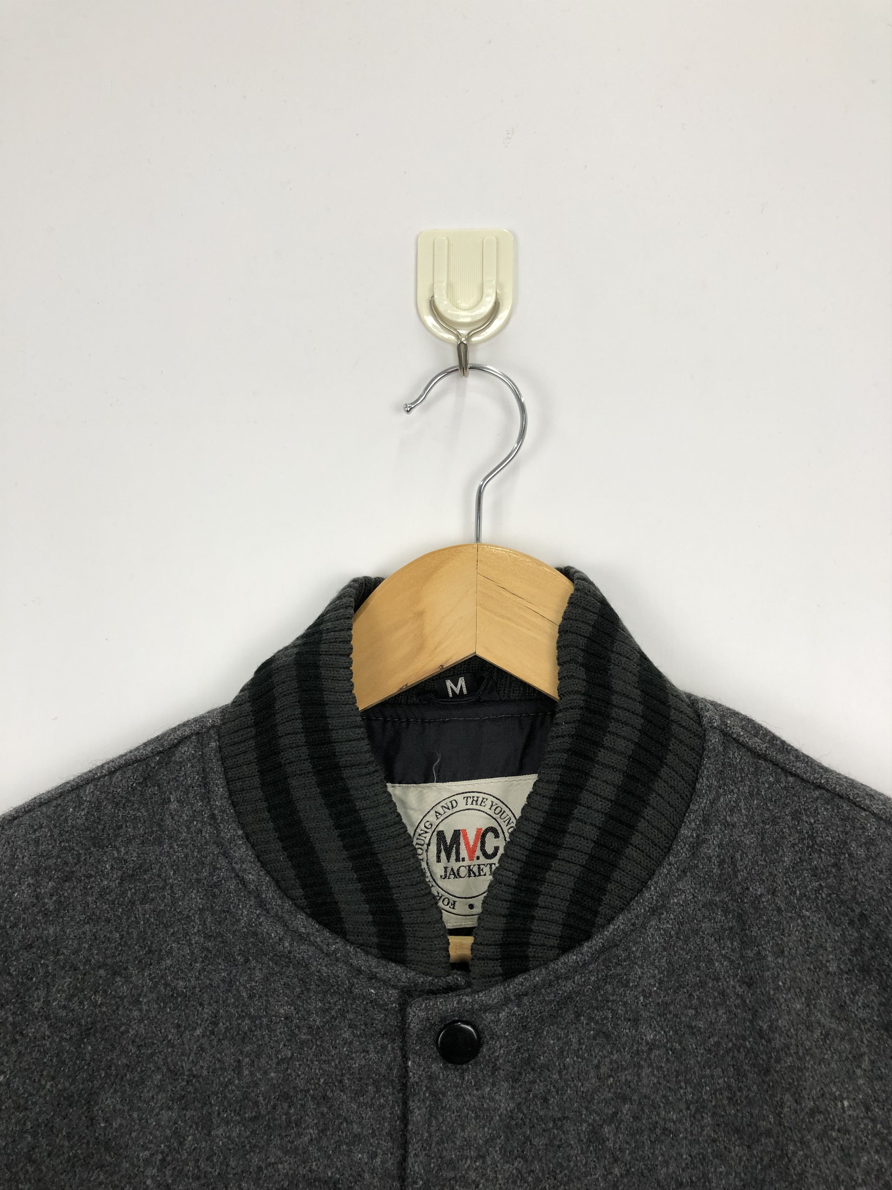 Japanese Brand Vintage Japanese Brand Wool Varsity Jacket V0363 Size US M / EU 48-50 / 2 - 9 Thumbnail