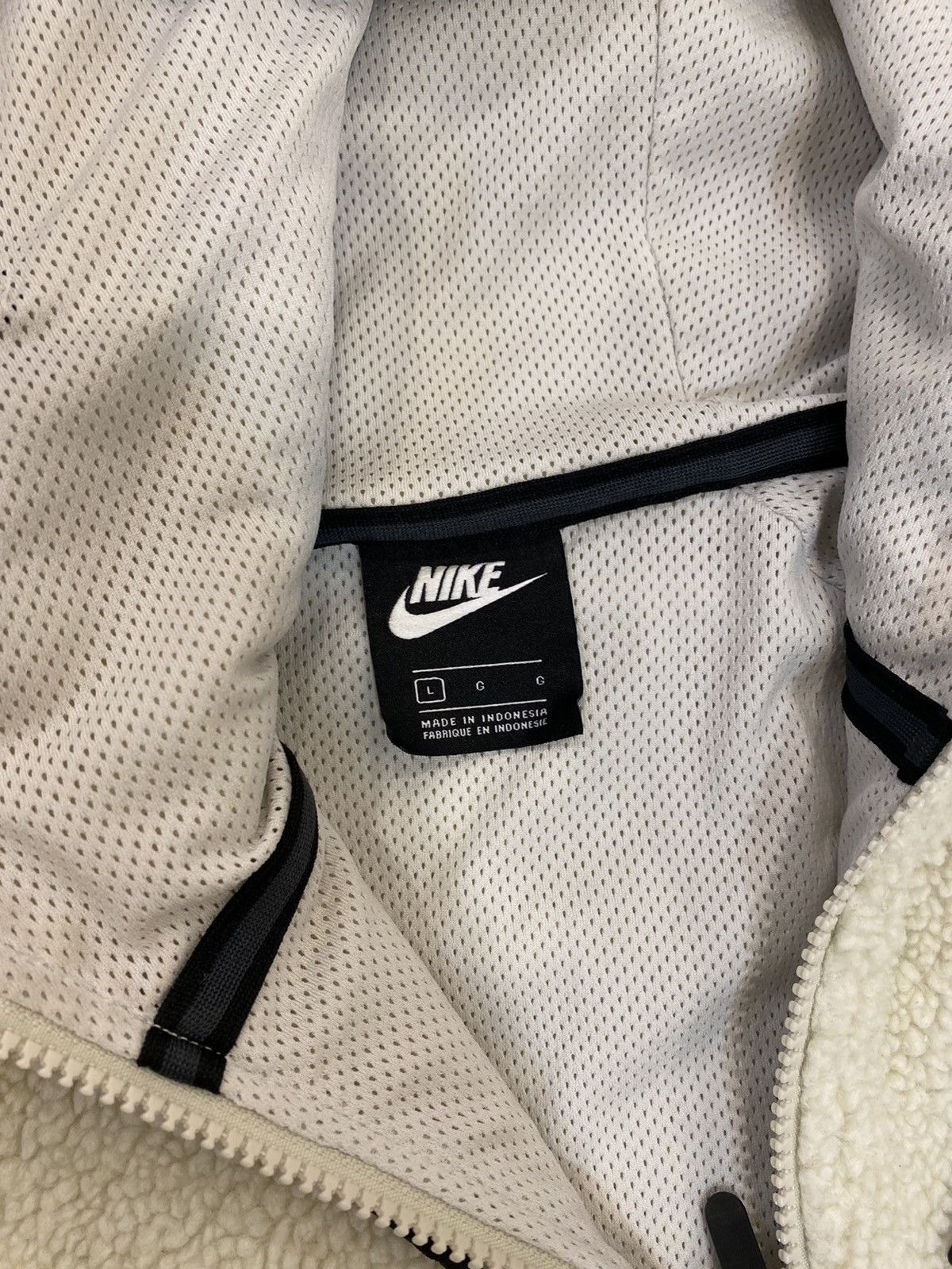 Nike White Nike Tech-fleece Sherpa Size US L / EU 52-54 / 3 - 3 Thumbnail