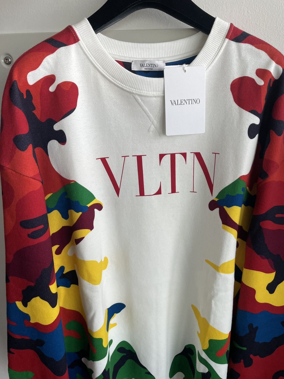 $1,550 VLTN Camouflage Logo Valentino Sweatshirt Crewneck