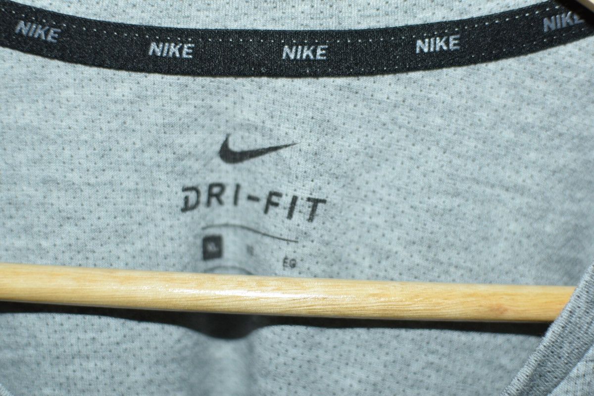 Nike Brand New With Tags Nike Dri-Fit Size US XL / EU 56 / 4 - 5 Thumbnail