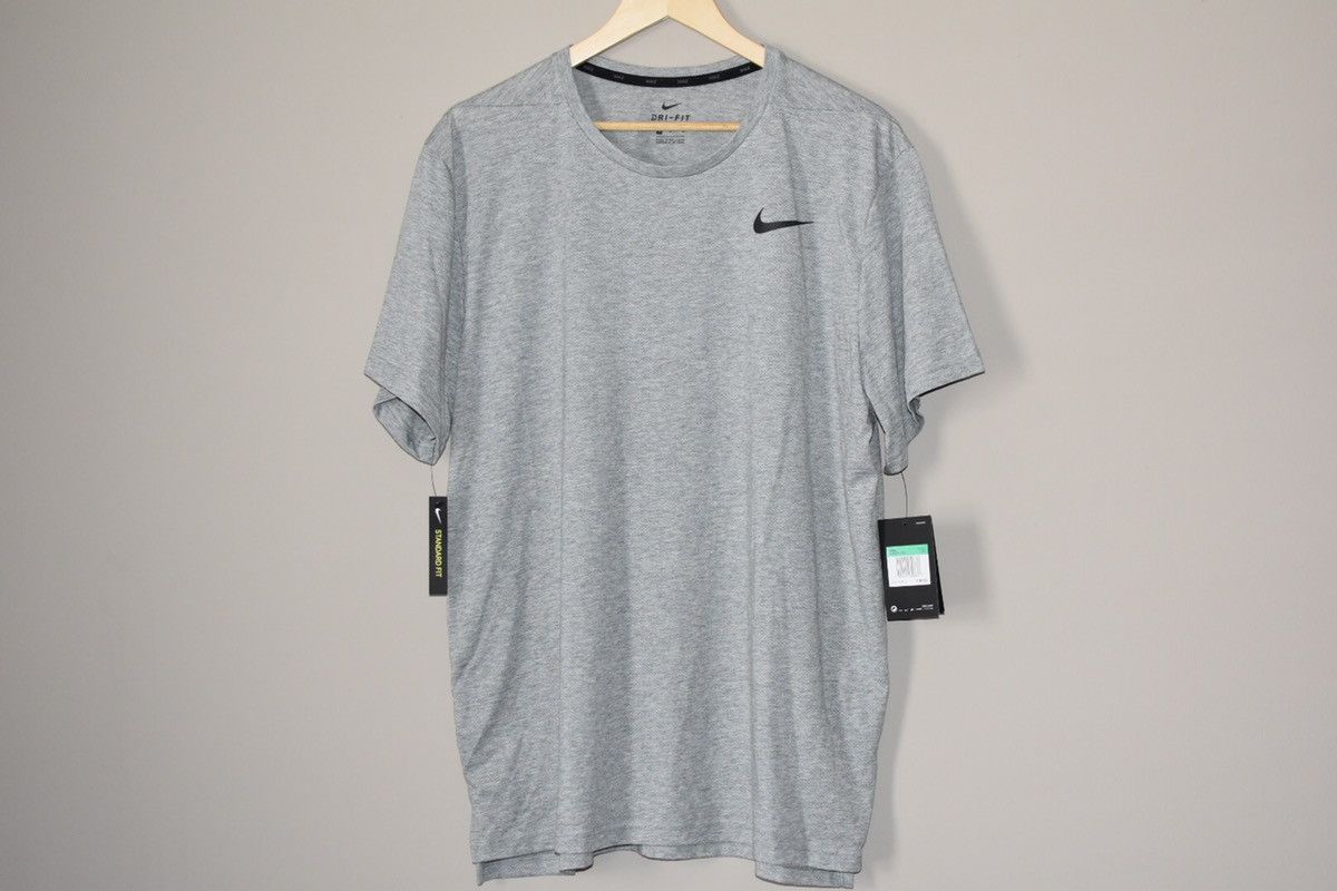 Nike Brand New With Tags Nike Dri-Fit Size US XL / EU 56 / 4 - 1 Thumbnail