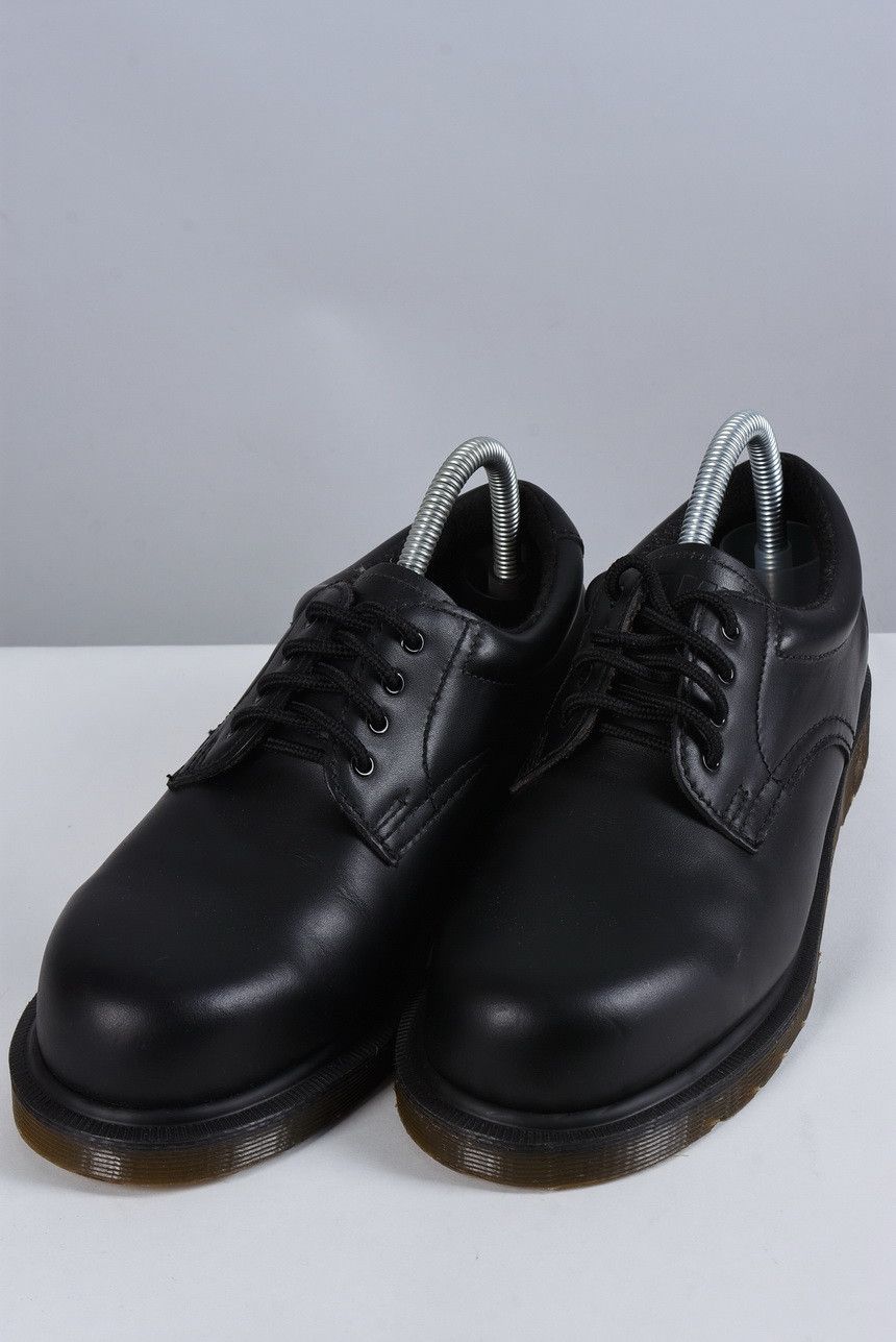 2216 pw dr martens hot sale