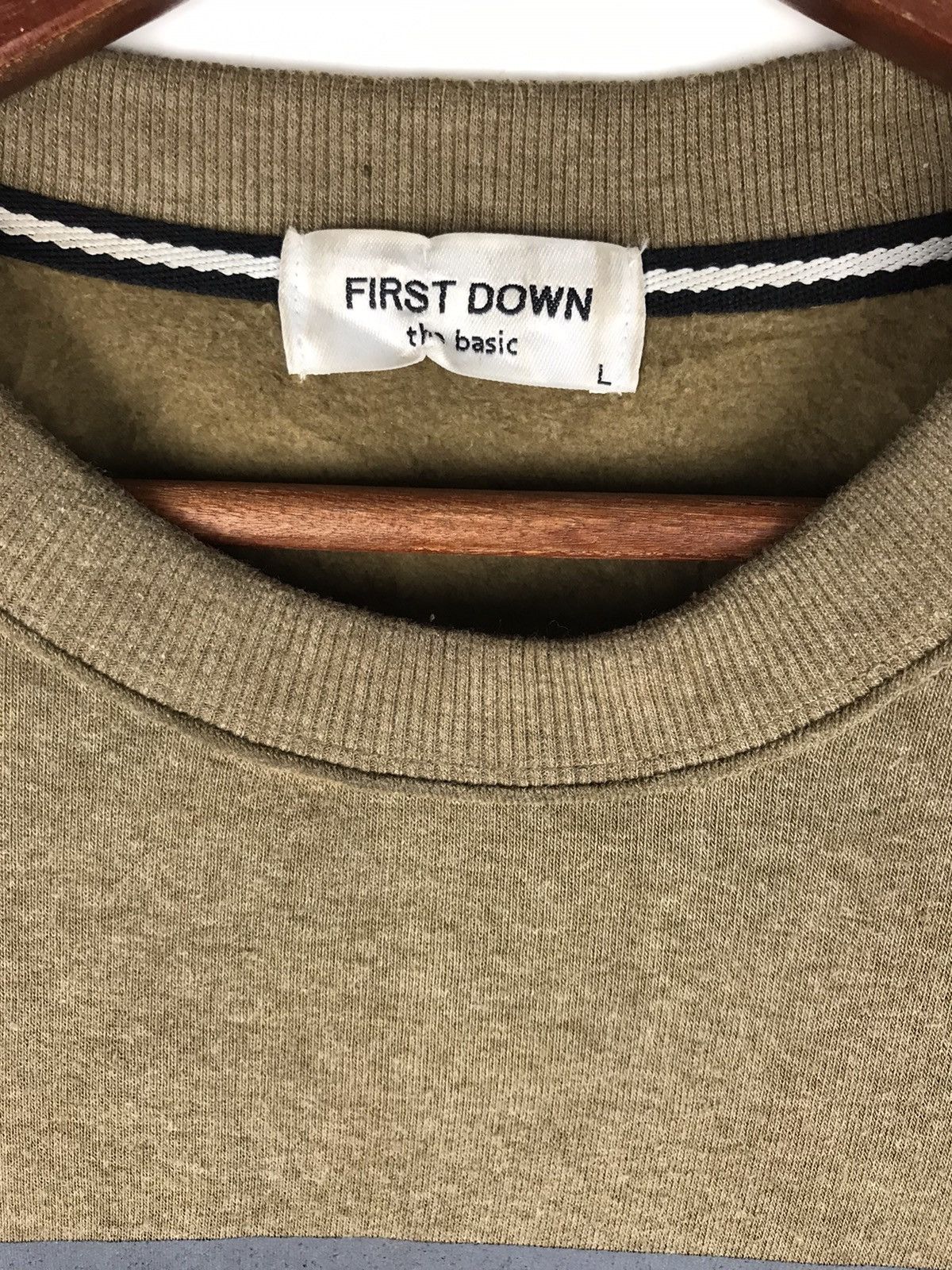 Japanese Brand Vintage First Down Sweatshirt Small Logo Pullover Size US M / EU 48-50 / 2 - 3 Thumbnail
