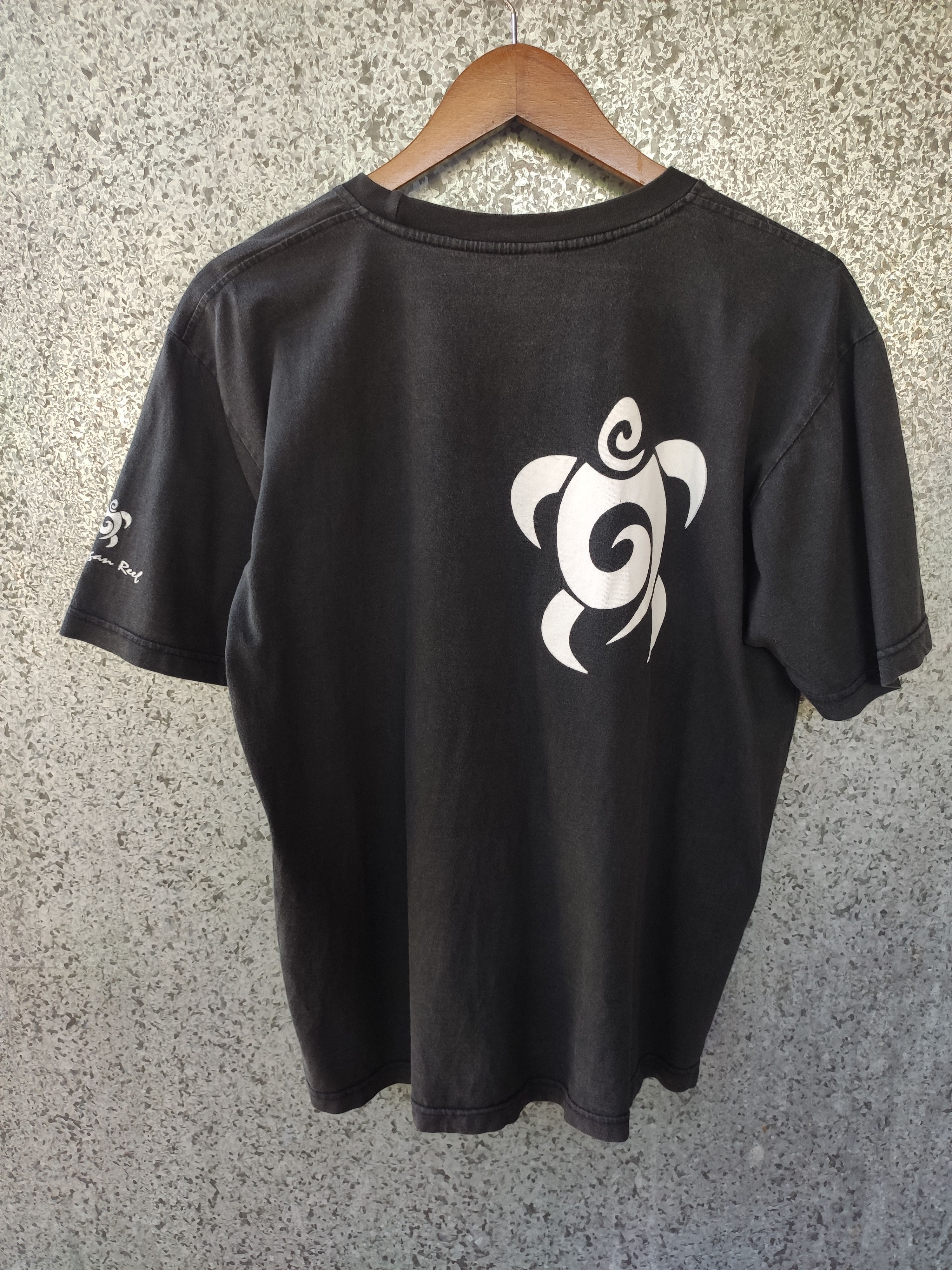 REEF Reef t shirt surfing tees Size US L / EU 52-54 / 3 - 3 Thumbnail