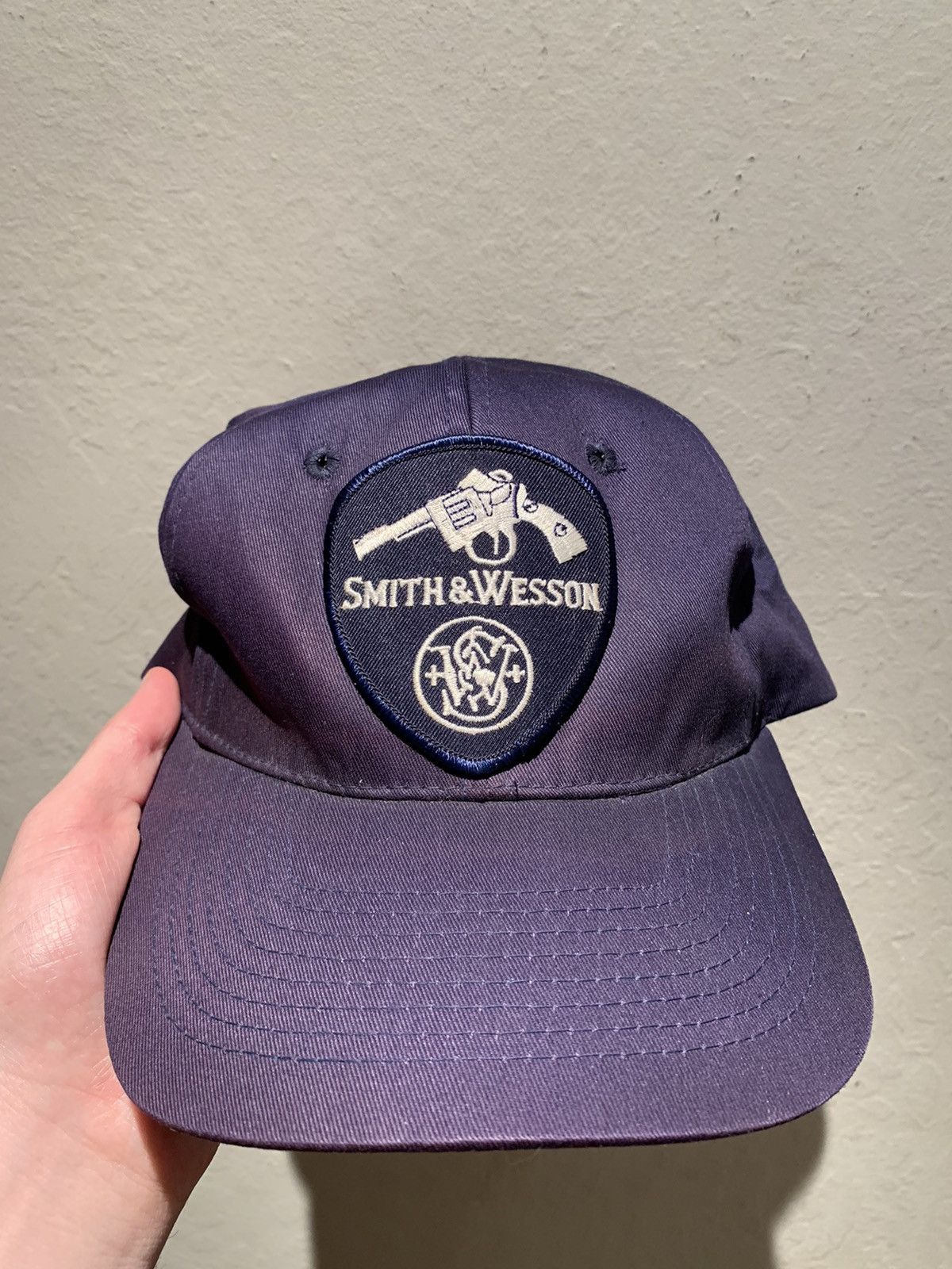 Vintage *RARE* Vintage Smith & Wesson Patch Embroidered SnapBack Hat Size ONE SIZE - 1 Thumbnail