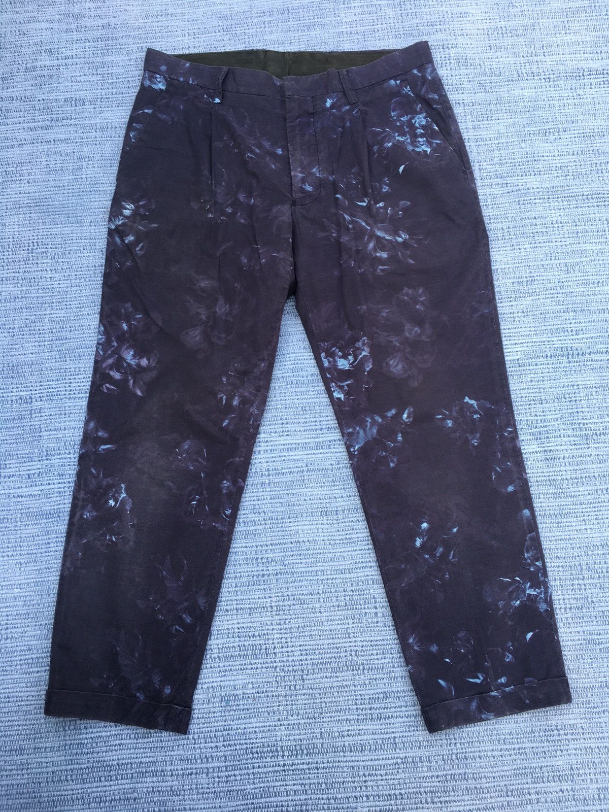 image of Ps Paul Smith Prited Cropped Pants in Blue Printed, Men's (Size 30)