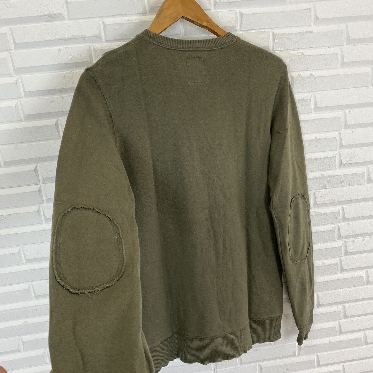 Mickey Mouse RARE!! MICKEY MOUSE JUMP FOR JOY SWEATSHIRT NICE DESIGN Size US S / EU 44-46 / 1 - 8 Thumbnail