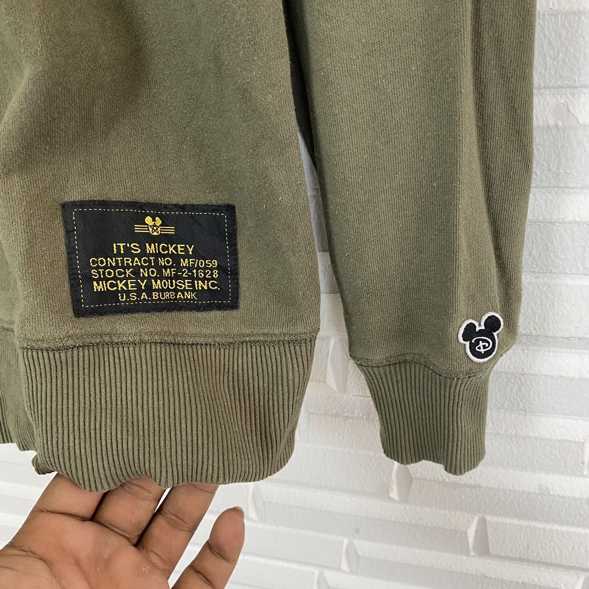 Mickey Mouse RARE!! MICKEY MOUSE JUMP FOR JOY SWEATSHIRT NICE DESIGN Size US S / EU 44-46 / 1 - 6 Thumbnail