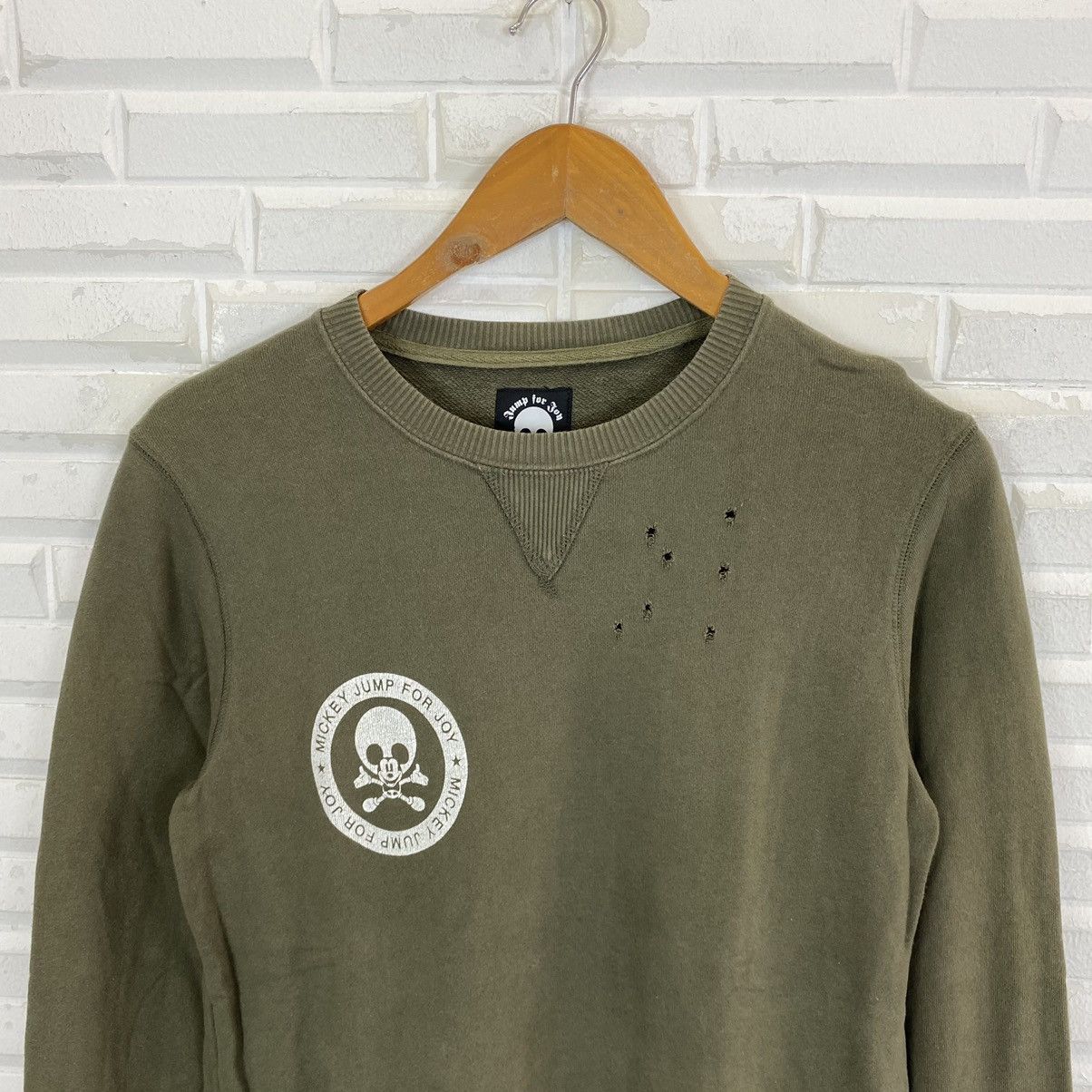 Mickey Mouse RARE!! MICKEY MOUSE JUMP FOR JOY SWEATSHIRT NICE DESIGN Size US S / EU 44-46 / 1 - 5 Thumbnail