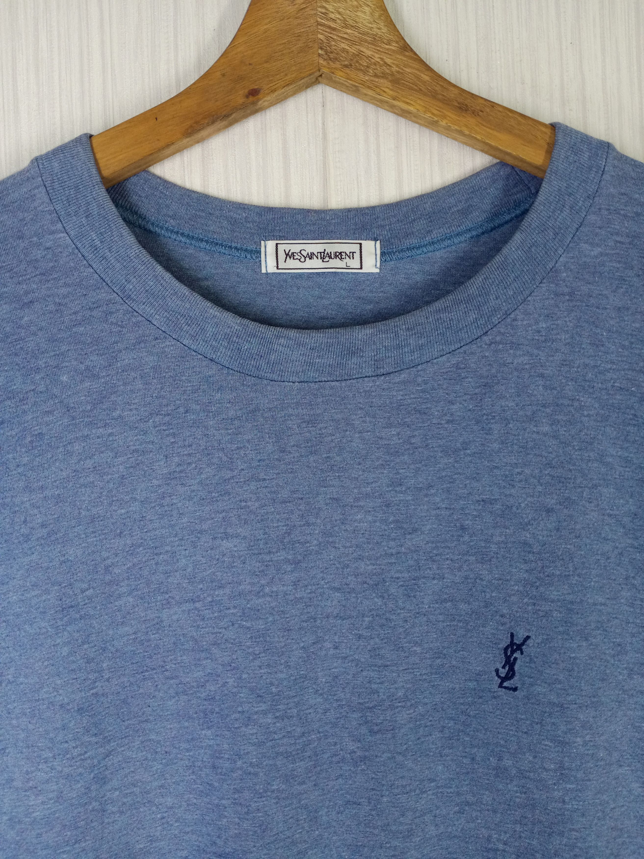 Yves Saint Laurent RARE VINTAGE YVES SAINT LAUREN SMALL LOGO TSHIRT Size US L / EU 52-54 / 3 - 5 Thumbnail