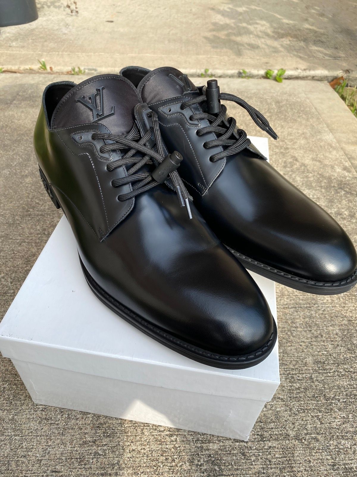 NEW Louis Vuitton Men Formal Derby Black Leather Dress Shoes Size 10/44 BNW  Box