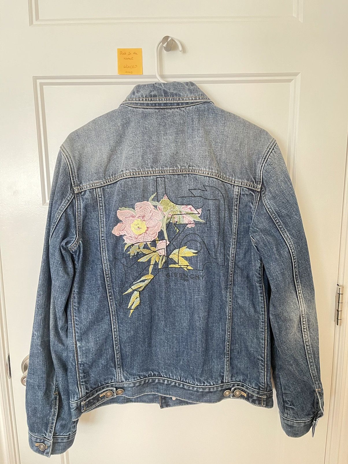 Givenchy Givenchy Floral Embroidered Denim Jacket Size US M / EU 48-50 / 2 - 3 Thumbnail