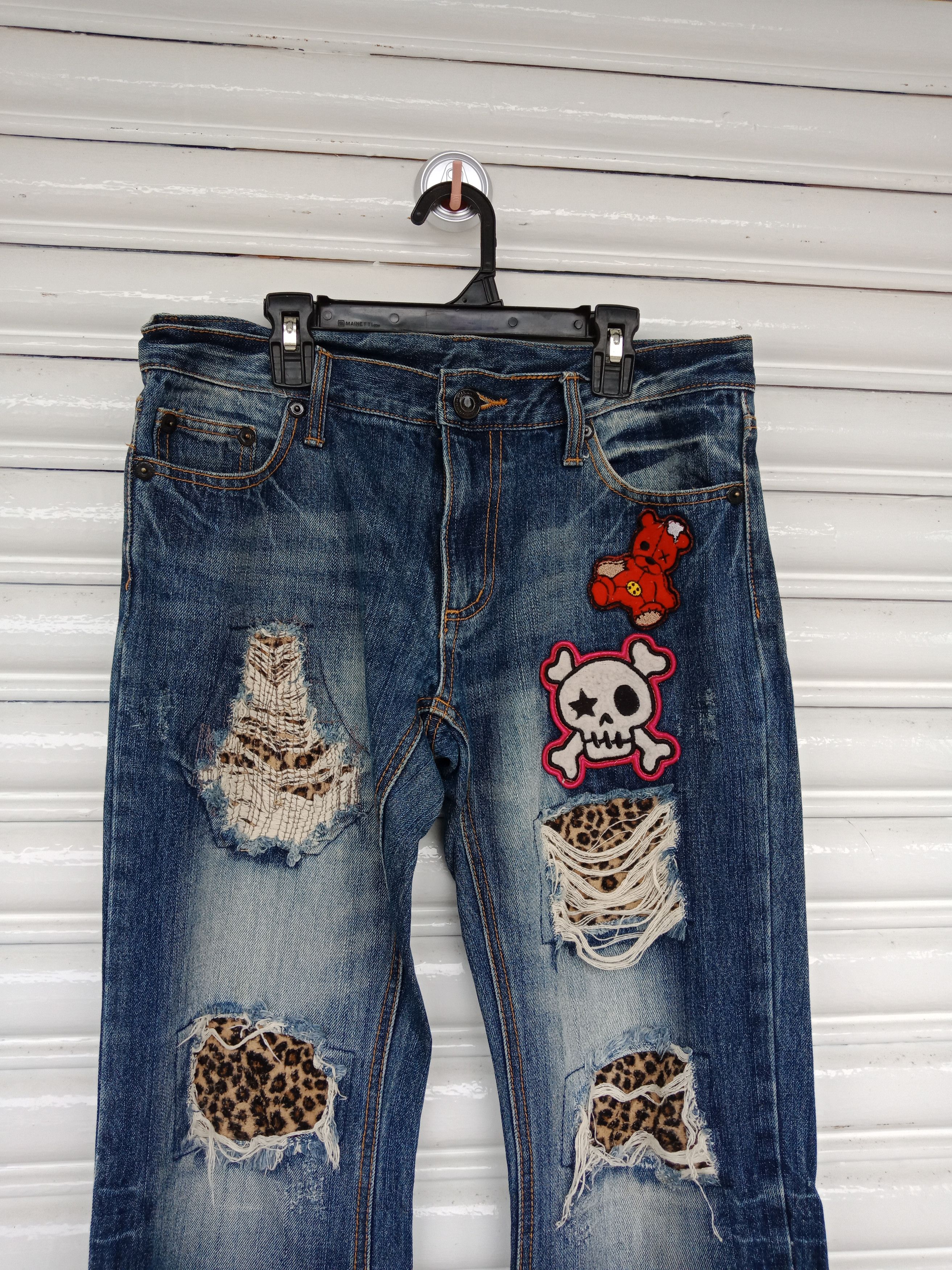 In The Attic Japanese Brand Patches Leopard Distressed Denim Size US 32 / EU 48 - 8 Thumbnail