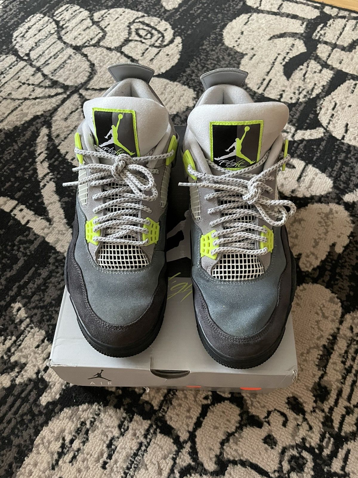 Jordan Brand Air Jordan 4 Retro LE Neon 95 Size US 11 / EU 44 - 4 Thumbnail