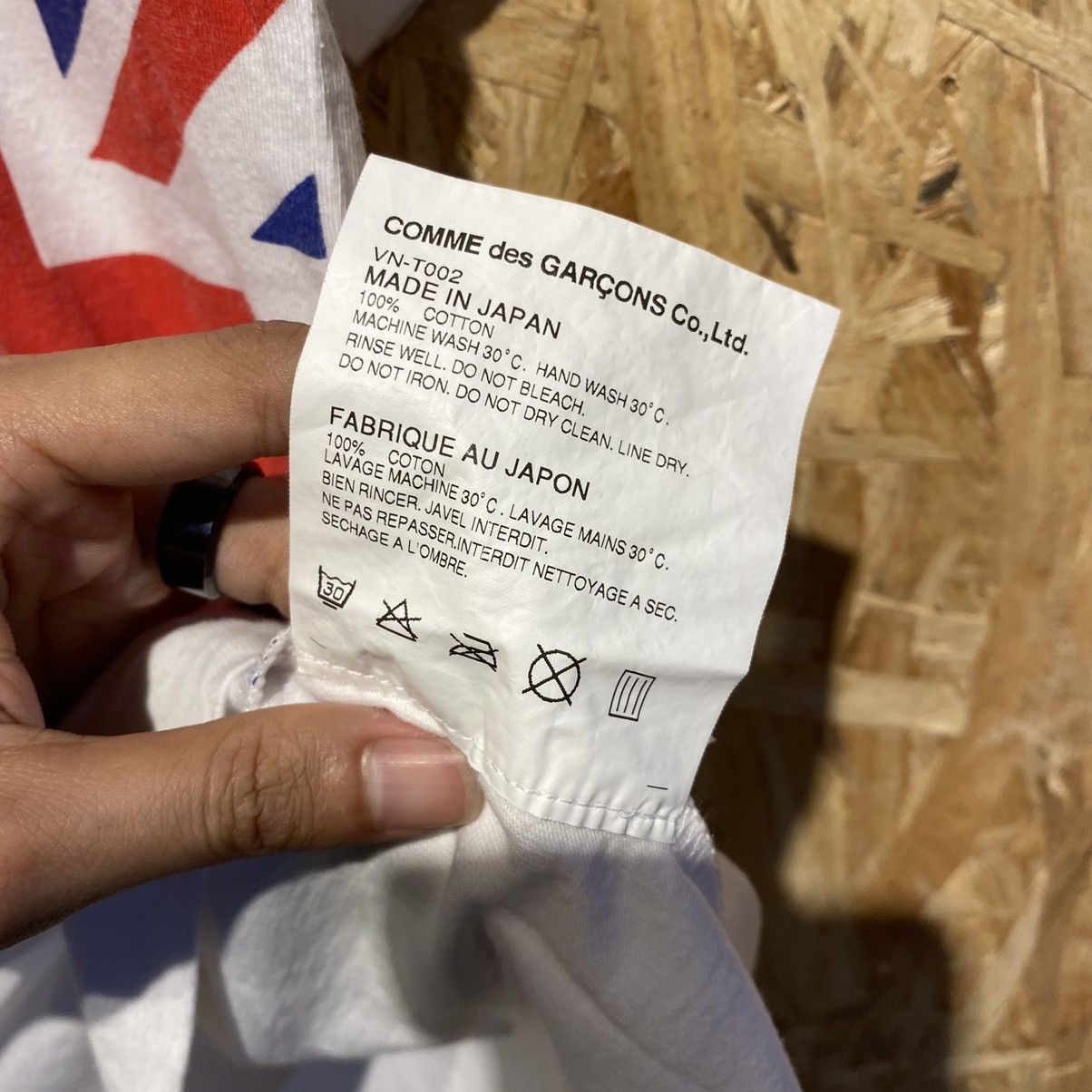 Band Tees × Comme des Garcons × Comme des Garcons SHIRT Comme Des Garcons X The Beatles “Union Jack Flag Apple” Tee Size US XS / EU 42 / 0 - 9 Thumbnail