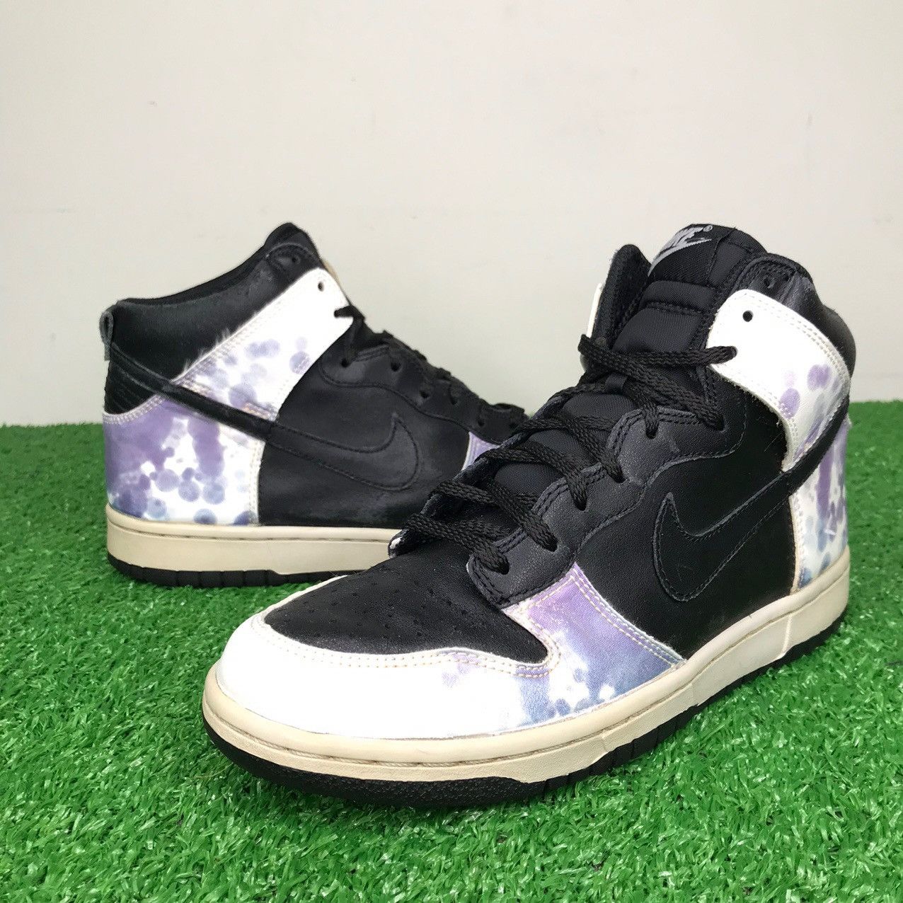 Nike 2009 Nike Dunk High Tie Dye Splatter Womens Sz 7.5 Size US 7.5 / EU 40-41 - 1 Thumbnail