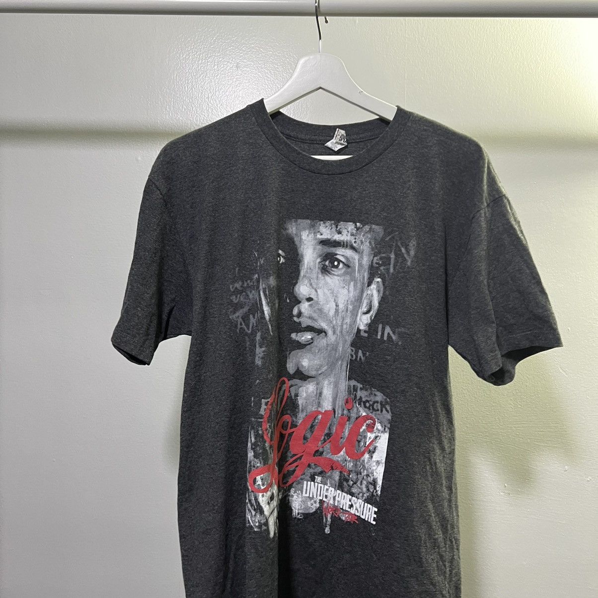 Band Tees × Logic × Rap Tees Vintage 2015 Logic Under Pressure World Tour Tee Shirt Size US L / EU 52-54 / 3 - 1 Thumbnail