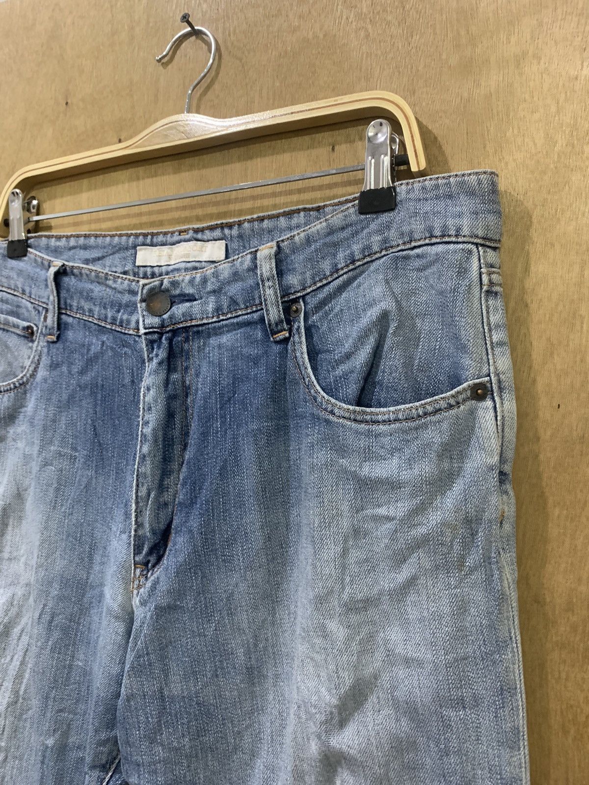 Japanese Brand × Uniqlo UNIQLO Vtg 90s Rugged Women Stonewash Distressed Denim Jeans Size US 34 / EU 50 - 7 Thumbnail