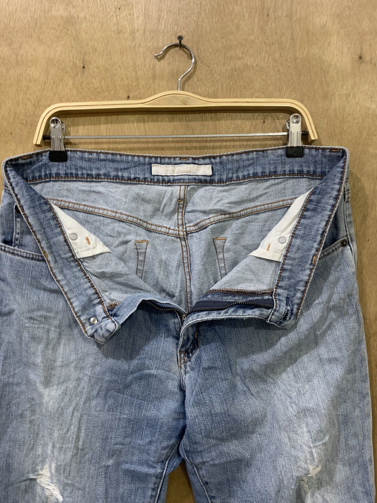 Japanese Brand × Uniqlo UNIQLO Vtg 90s Rugged Women Stonewash Distressed Denim Jeans Size US 34 / EU 50 - 16 Thumbnail