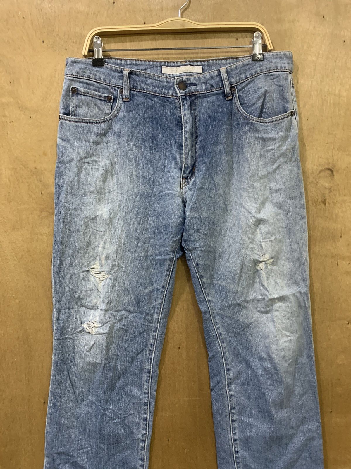 Japanese Brand × Uniqlo UNIQLO Vtg 90s Rugged Women Stonewash Distressed Denim Jeans Size US 34 / EU 50 - 4 Thumbnail