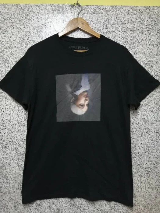 SWEETENER WORLD TOUR VERY RARE