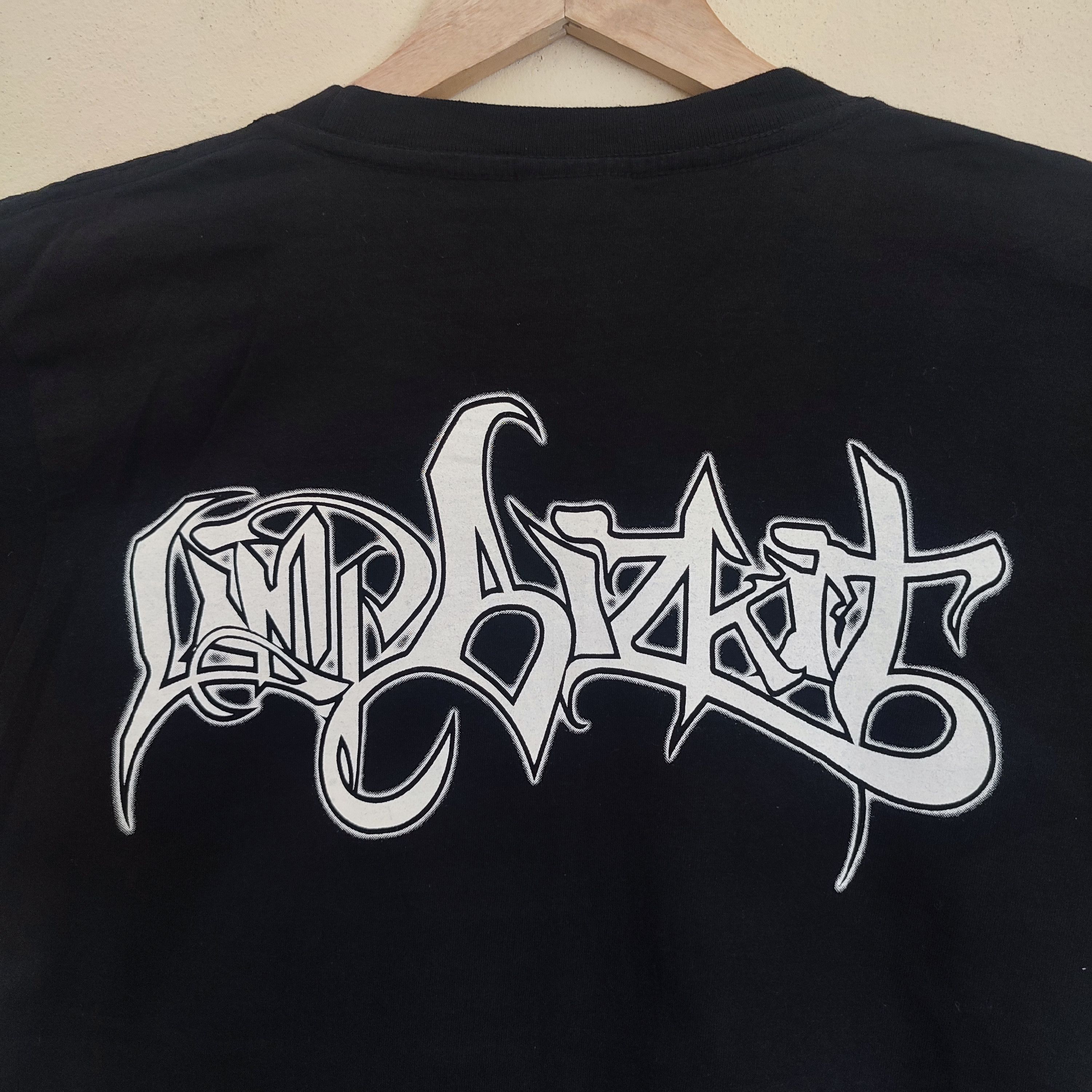 Band Tees × Vintage Vintage Limp Bizkit Rock Band Tshirt Size US S / EU 44-46 / 1 - 3 Thumbnail